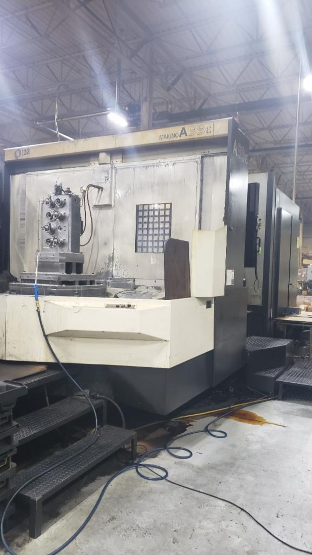 Makino A-99E Dual Pallet with 4-Axis Horizontal Machining Center - Image 5 of 11