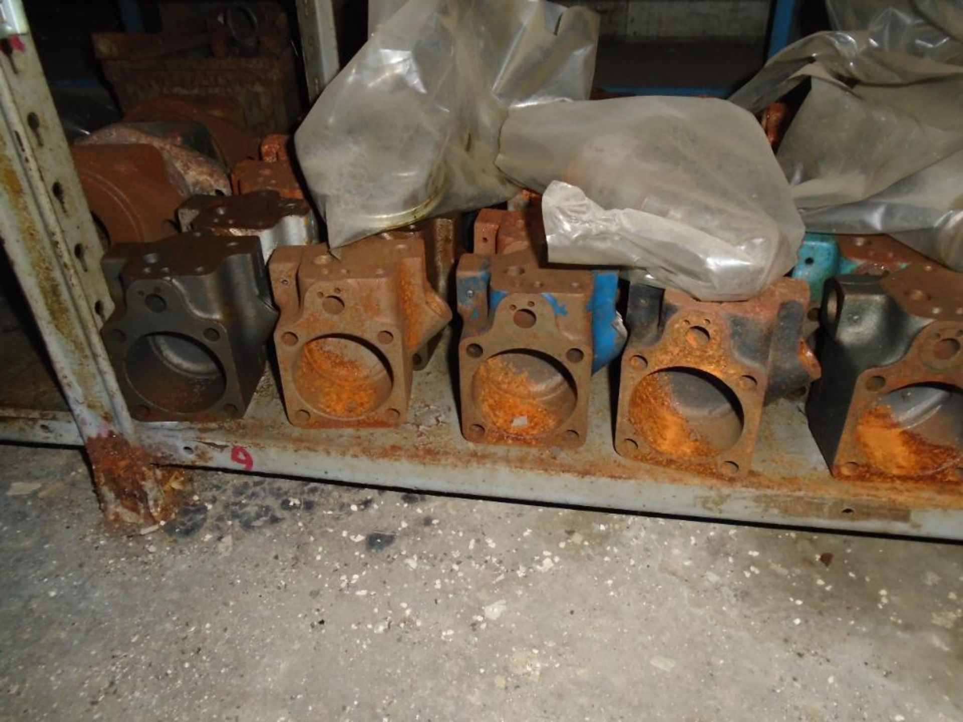 Lot Of Vickers Vane Pump Parts - Image 13 of 14