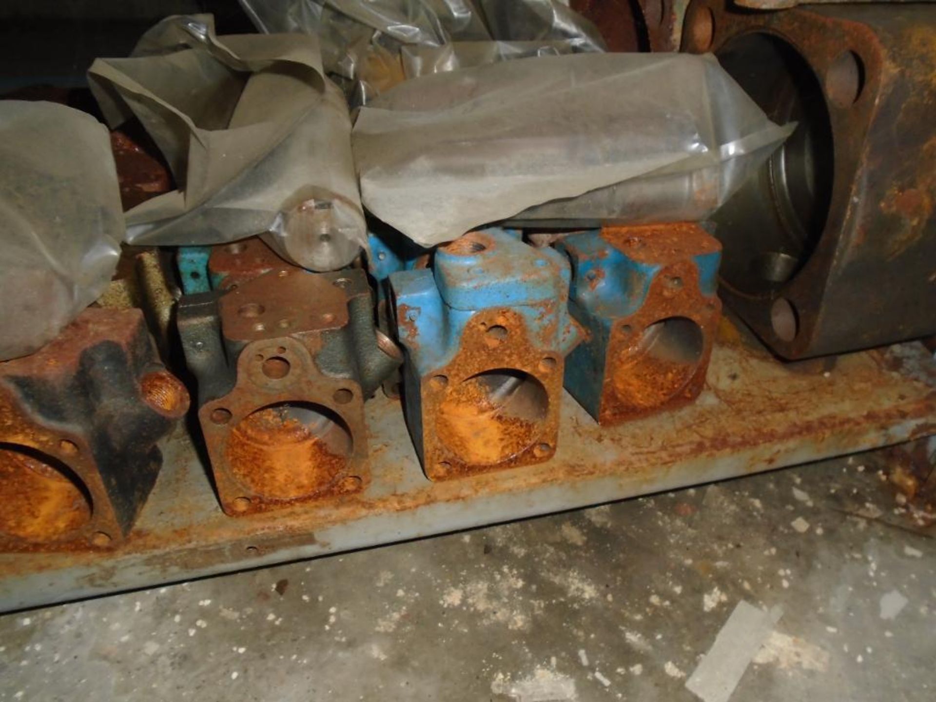 Lot Of Vickers Vane Pump Parts - Image 14 of 14