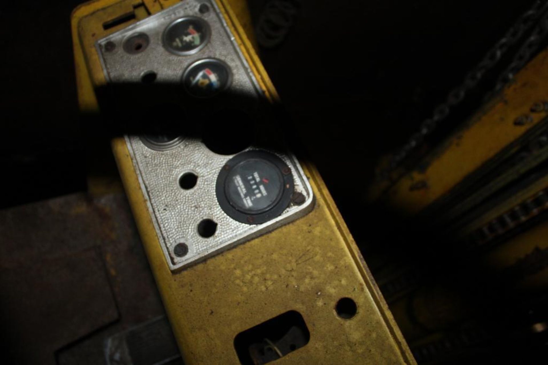 Caterpillar Tow Motor Forklift - Runs but has hydraulic issues and overheats - Image 8 of 16