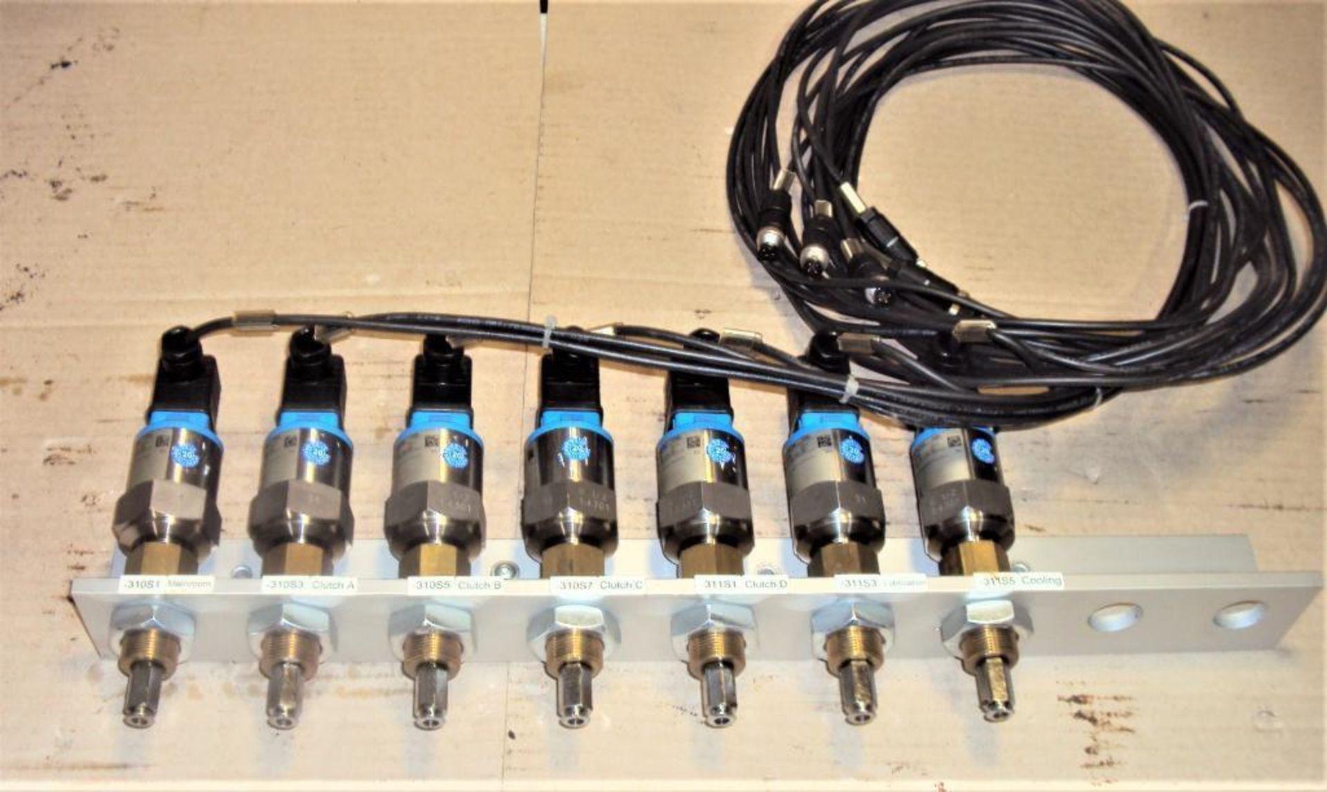 Lot of (7) Endress + Hauser PMC131-A11F1A1Q Pressure Transducers