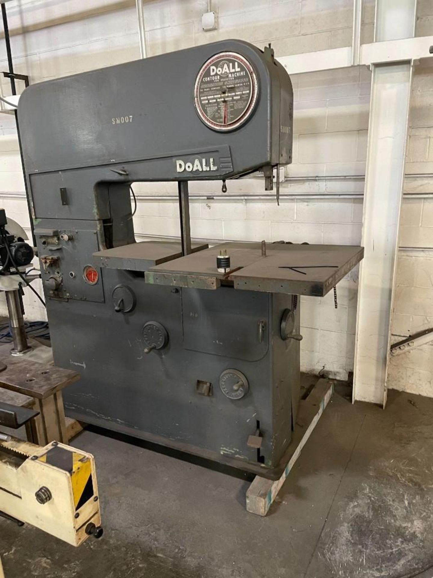 DoAll Model 36-2 Vertical Band Saw