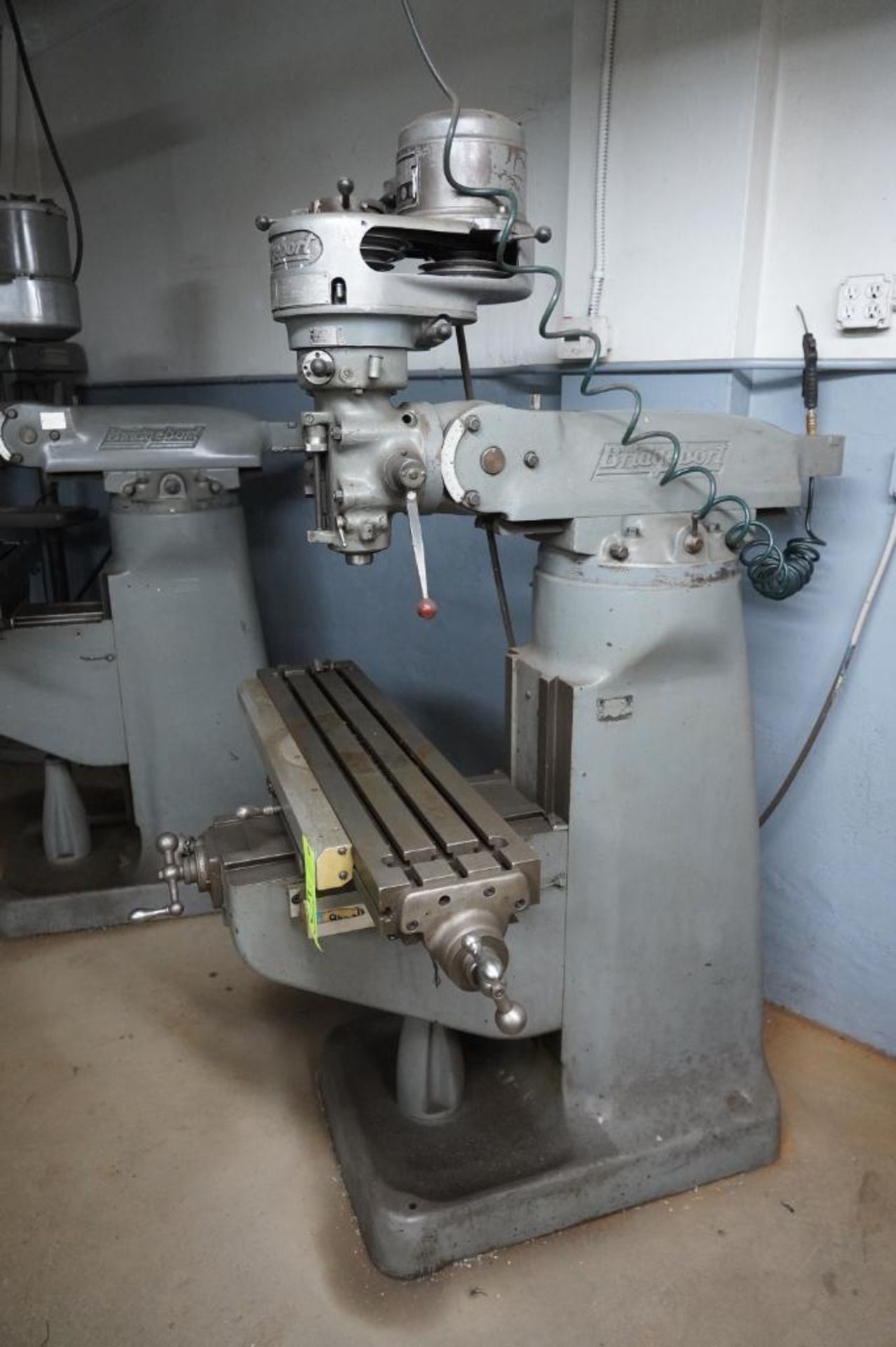 Bridgeport Vertical Milling Machine - Image 4 of 7