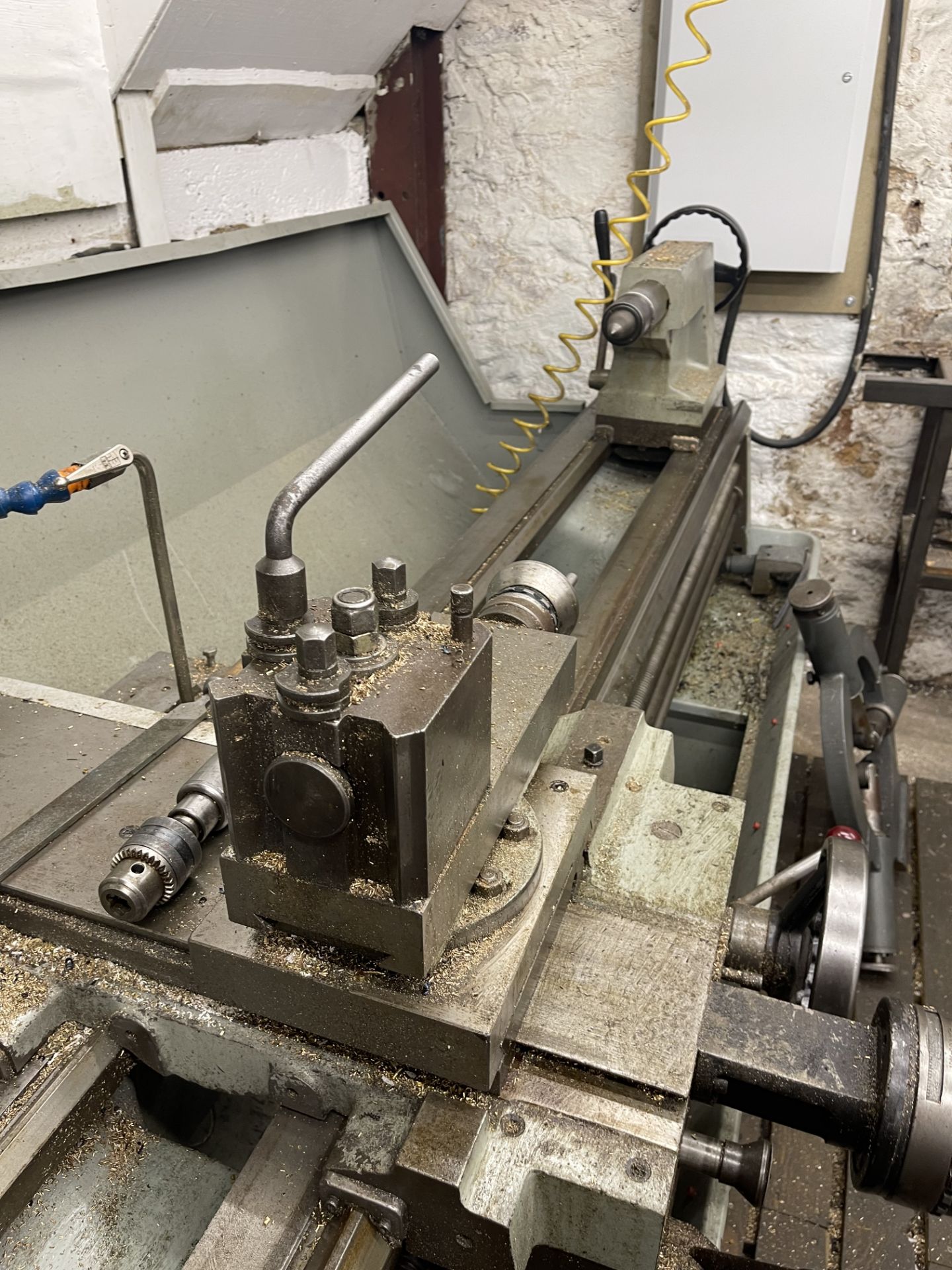 Colchester Mastiff 1400 GAP BED LATHE, taper turning, 3 and 4 jaw chucks, fixed steady, Newall 2 - Image 5 of 5