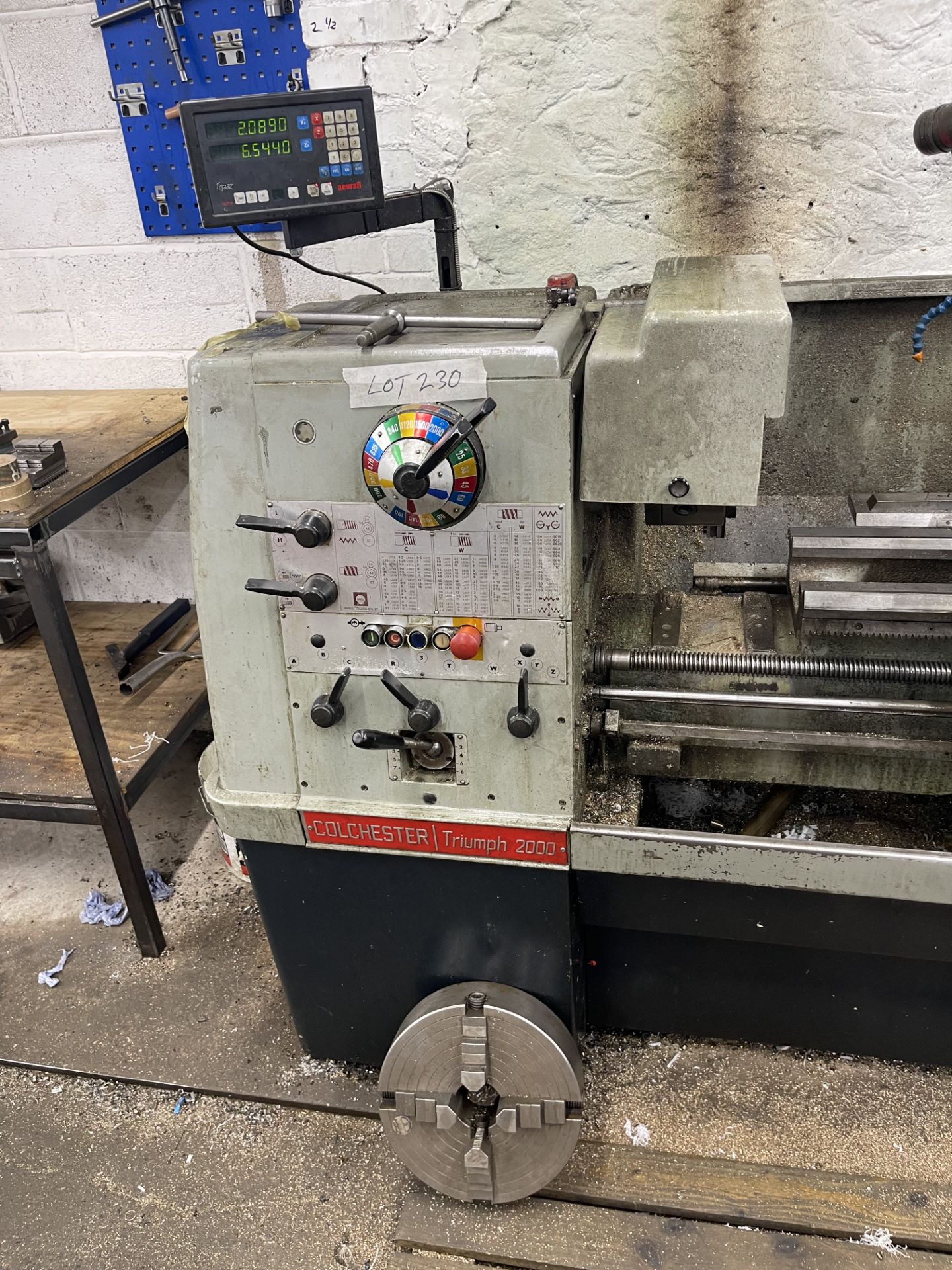 Colchester Triumph 2000 GAP BED LATHE, taper turning, 3 and 4 jaw chucks, approx 1250mm bc, 2 axis - Image 2 of 4