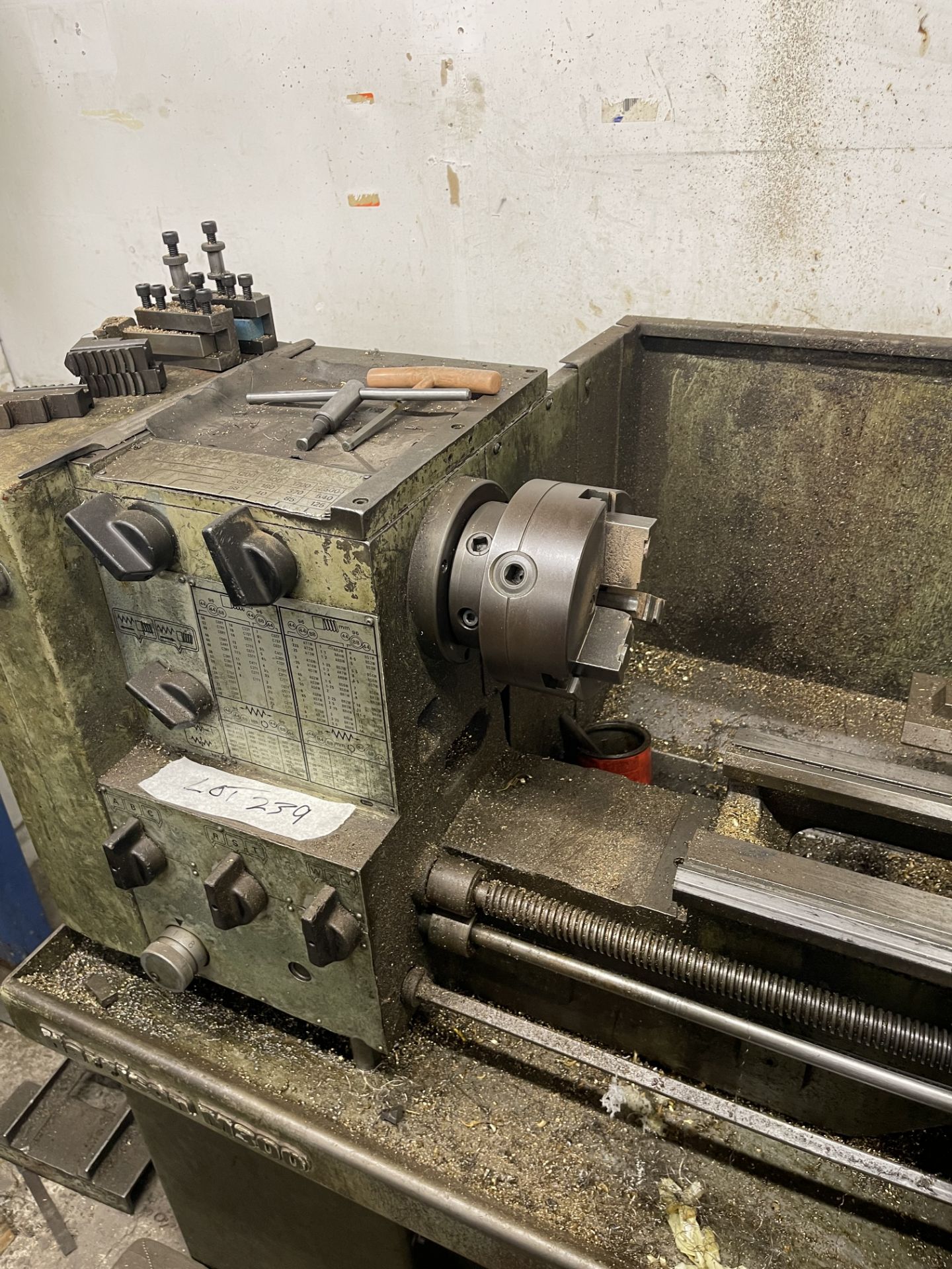 Harrison M300 GAP BED LATHE, taper turning, 58/2500rpm, approx 600mm bc, serial no 75-301845 - Image 3 of 3