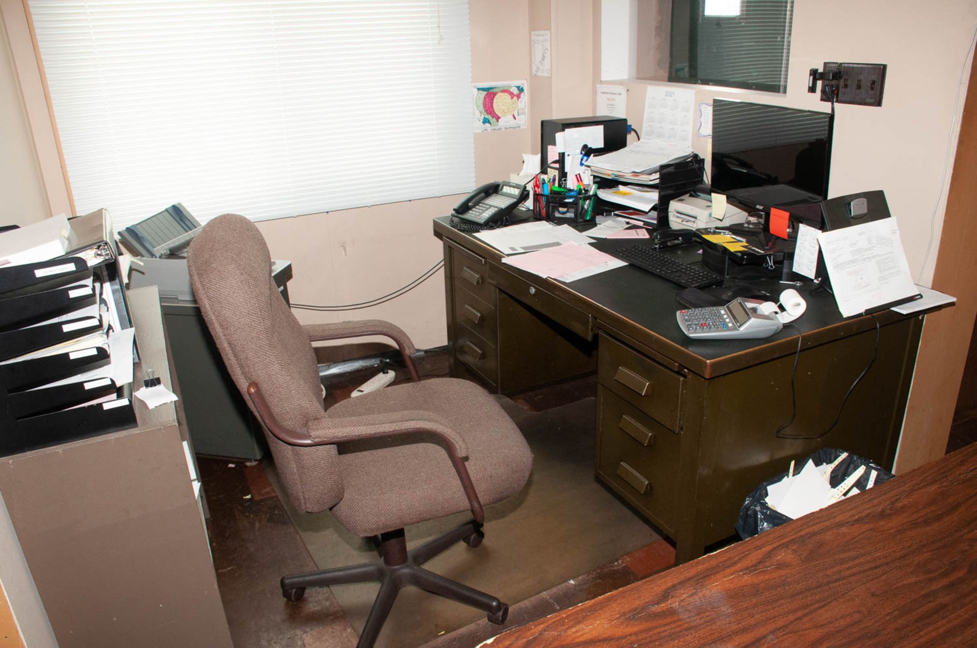 Office Furniture - Image 4 of 8