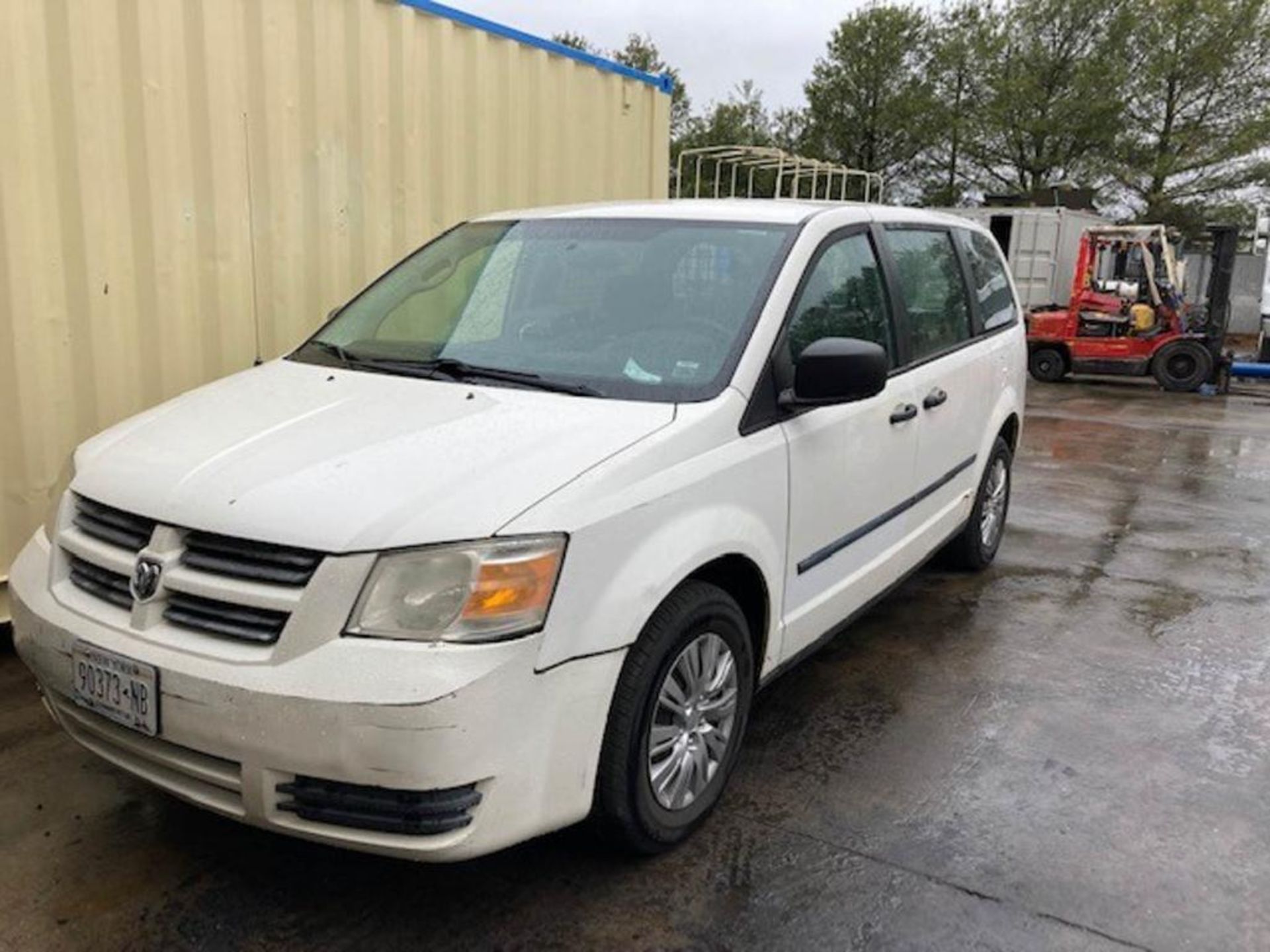 2008 Dodge Caravan C/V Minivan (Runs may need a head gasket)