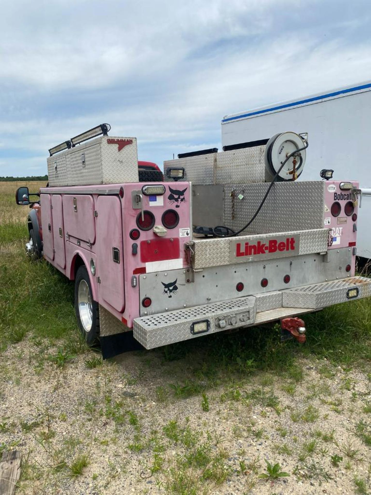 2005 Ford F550 XLT Superduty Service Truck - Image 32 of 32