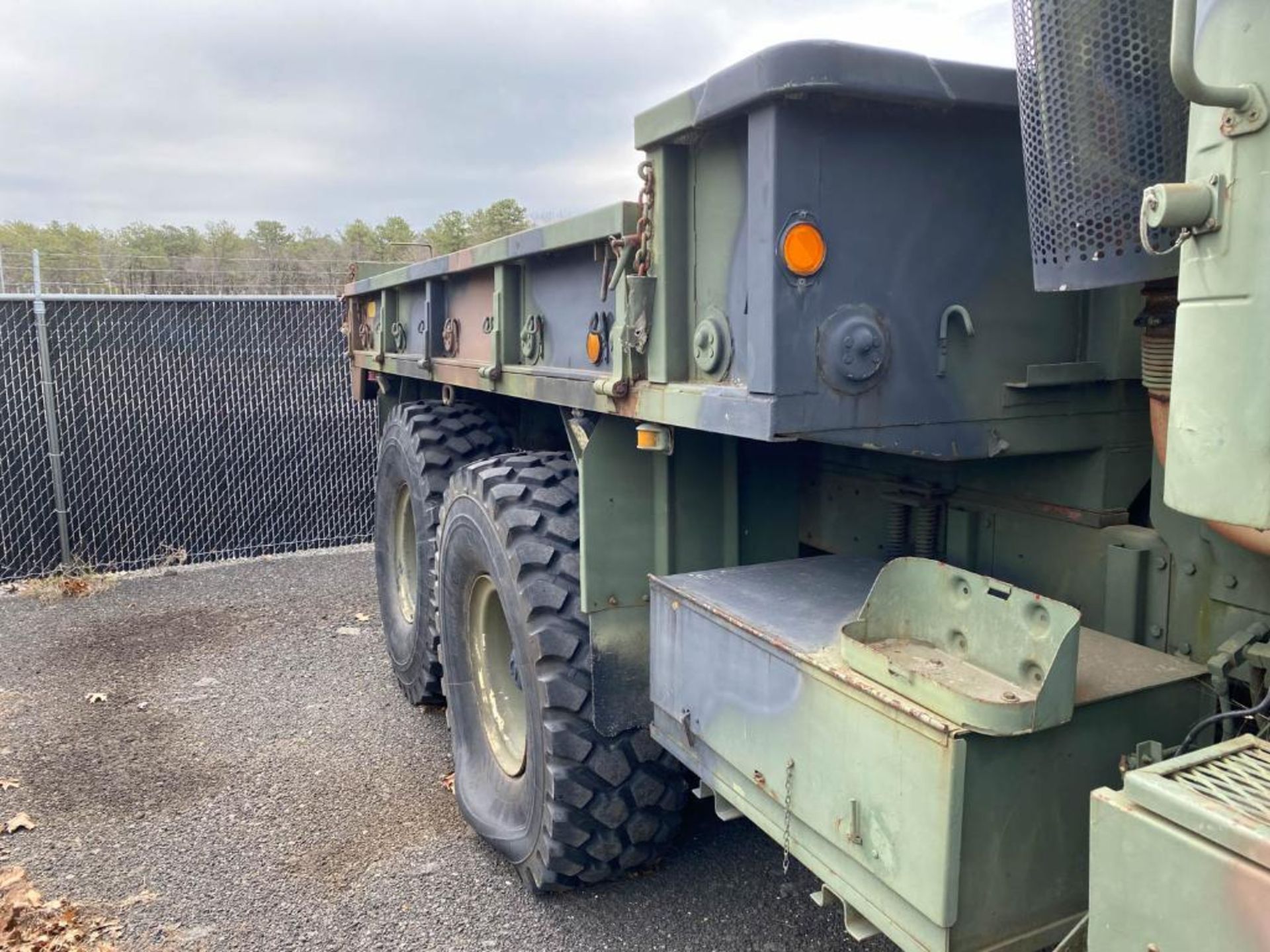 1985 AM GENERAL 2-1/2-Ton 6X6 Military Vehicle - Image 5 of 56