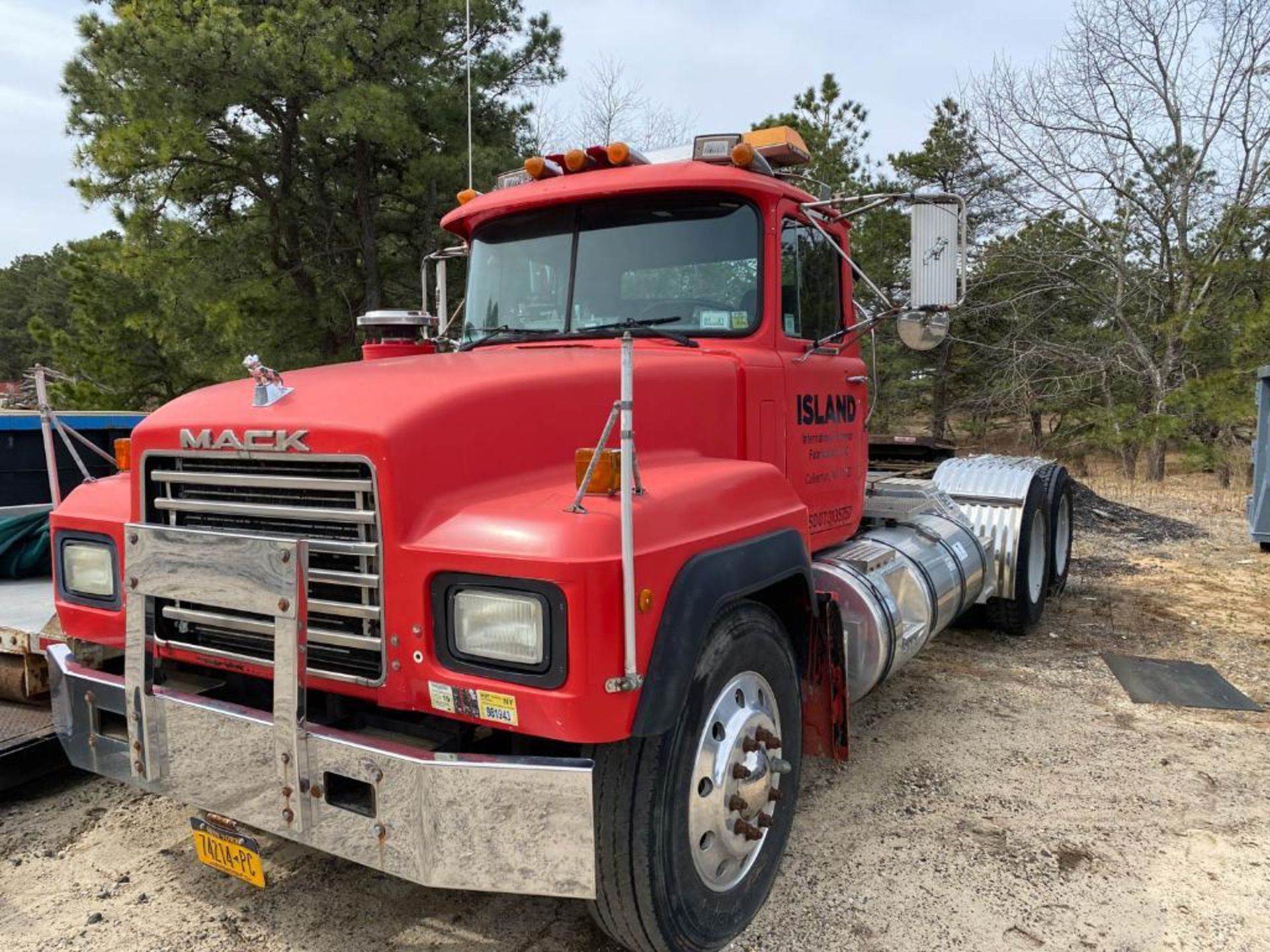 1995 MACK RD688S Diesel Tractor, Day Cab - Image 55 of 56