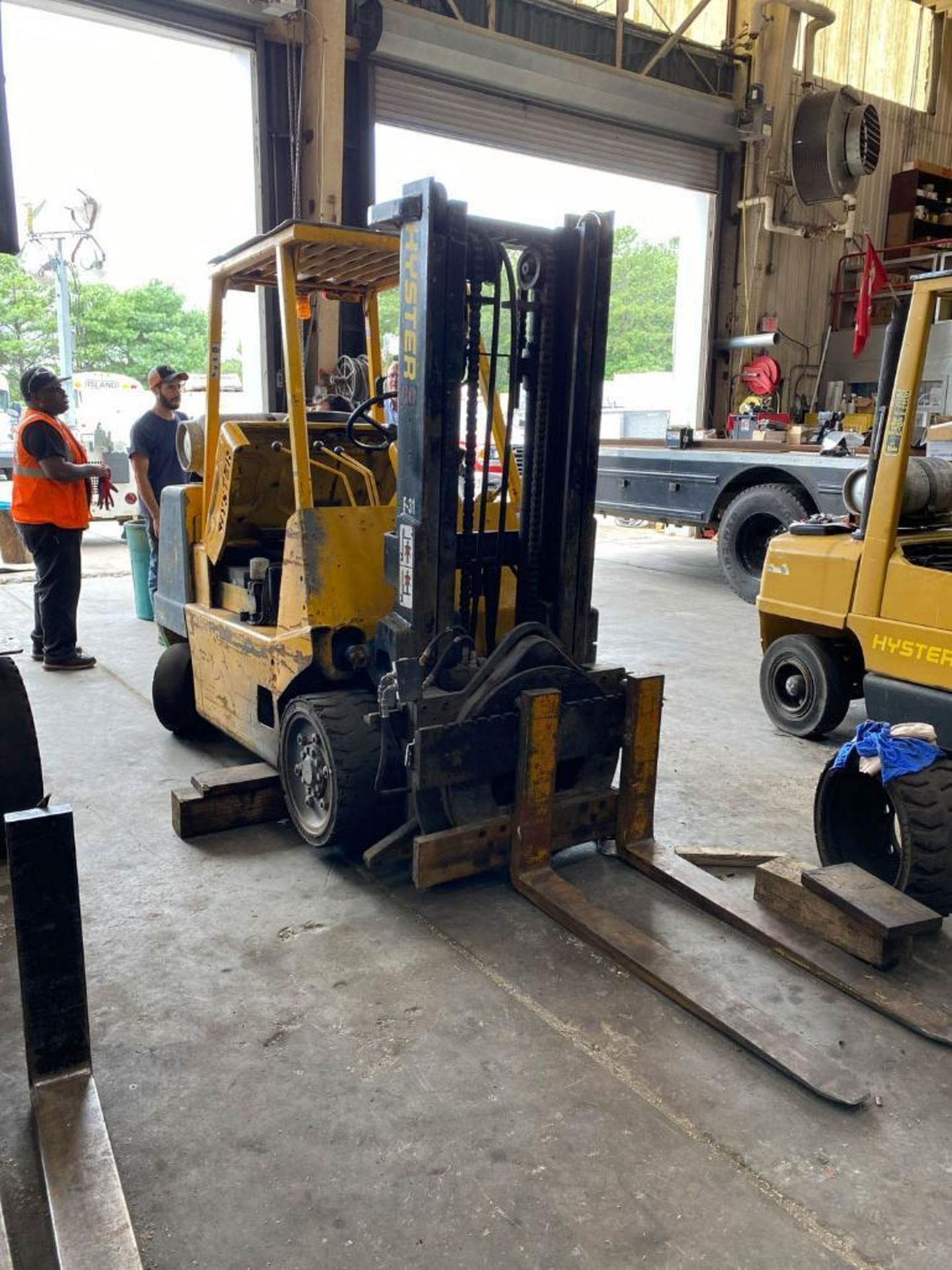 Hyster Model S80XL 8700 LBS Capacity Forklift Truck LPG - Image 2 of 8