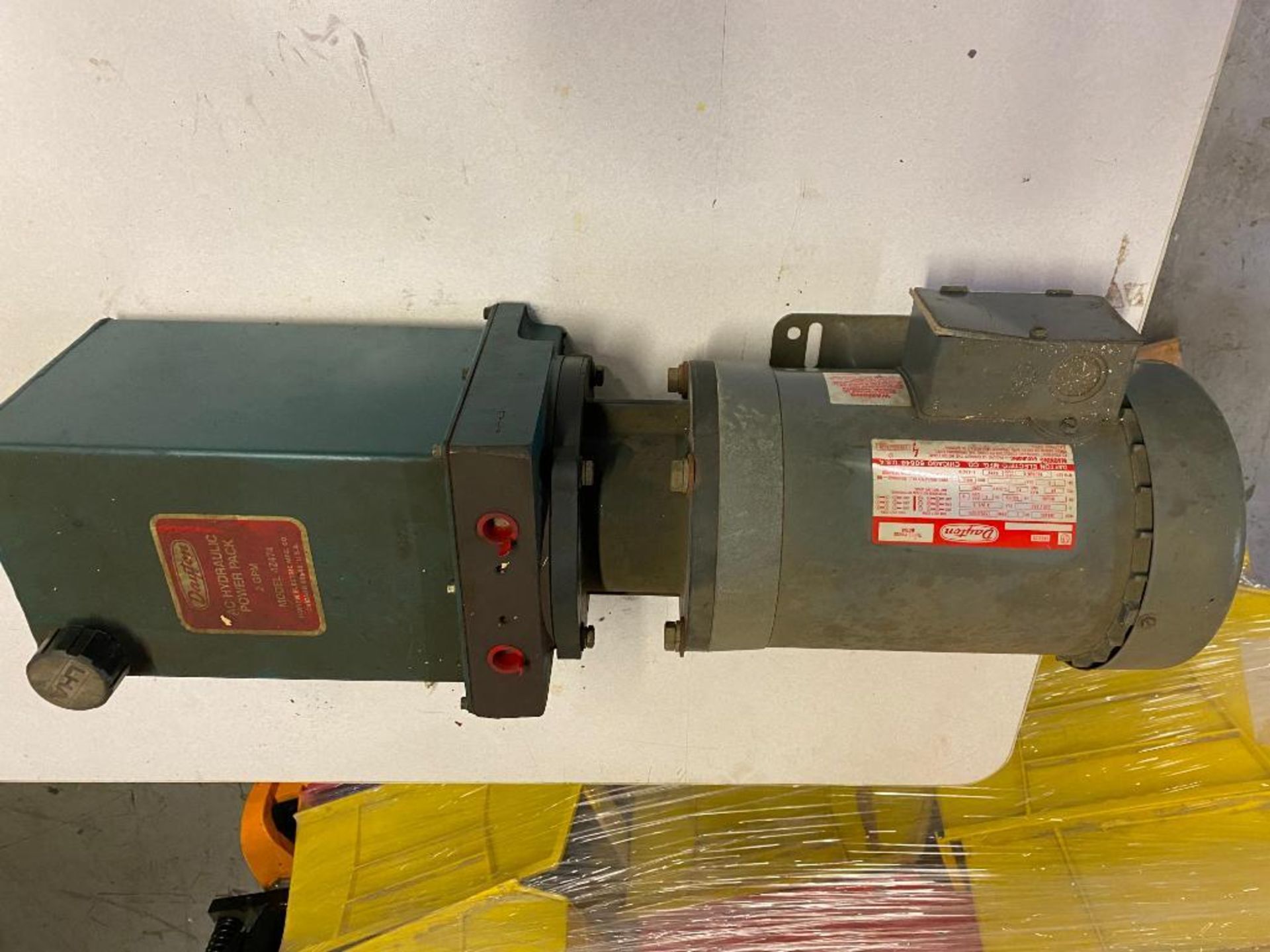 Dayton Model 4Z474 AC Hydraulic Power Pack