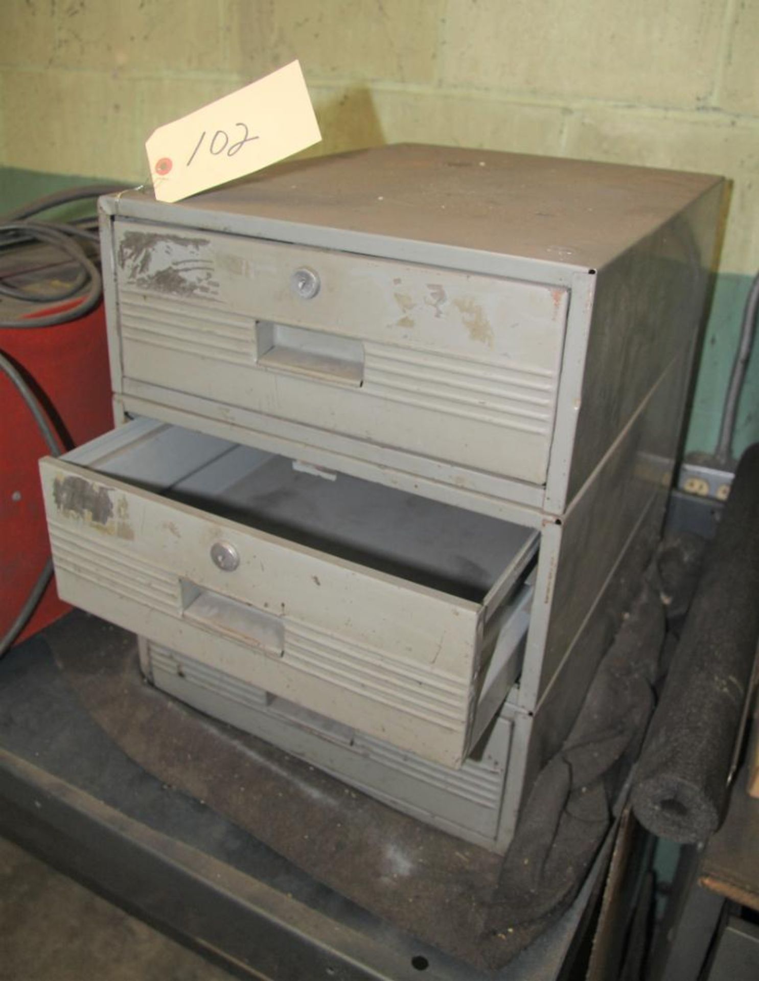 3-Drawer Cabinets