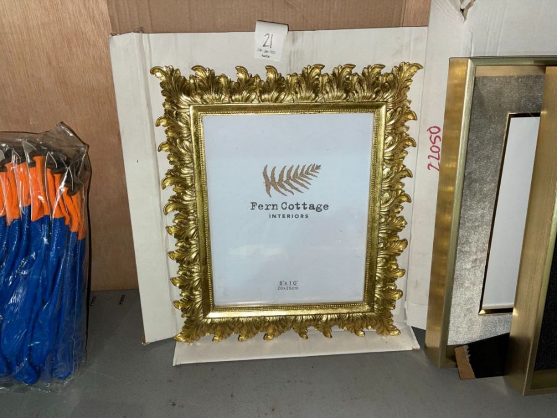 FERN COTTAGE GILT FRAMED 8 X 10" PICTURE FRAME