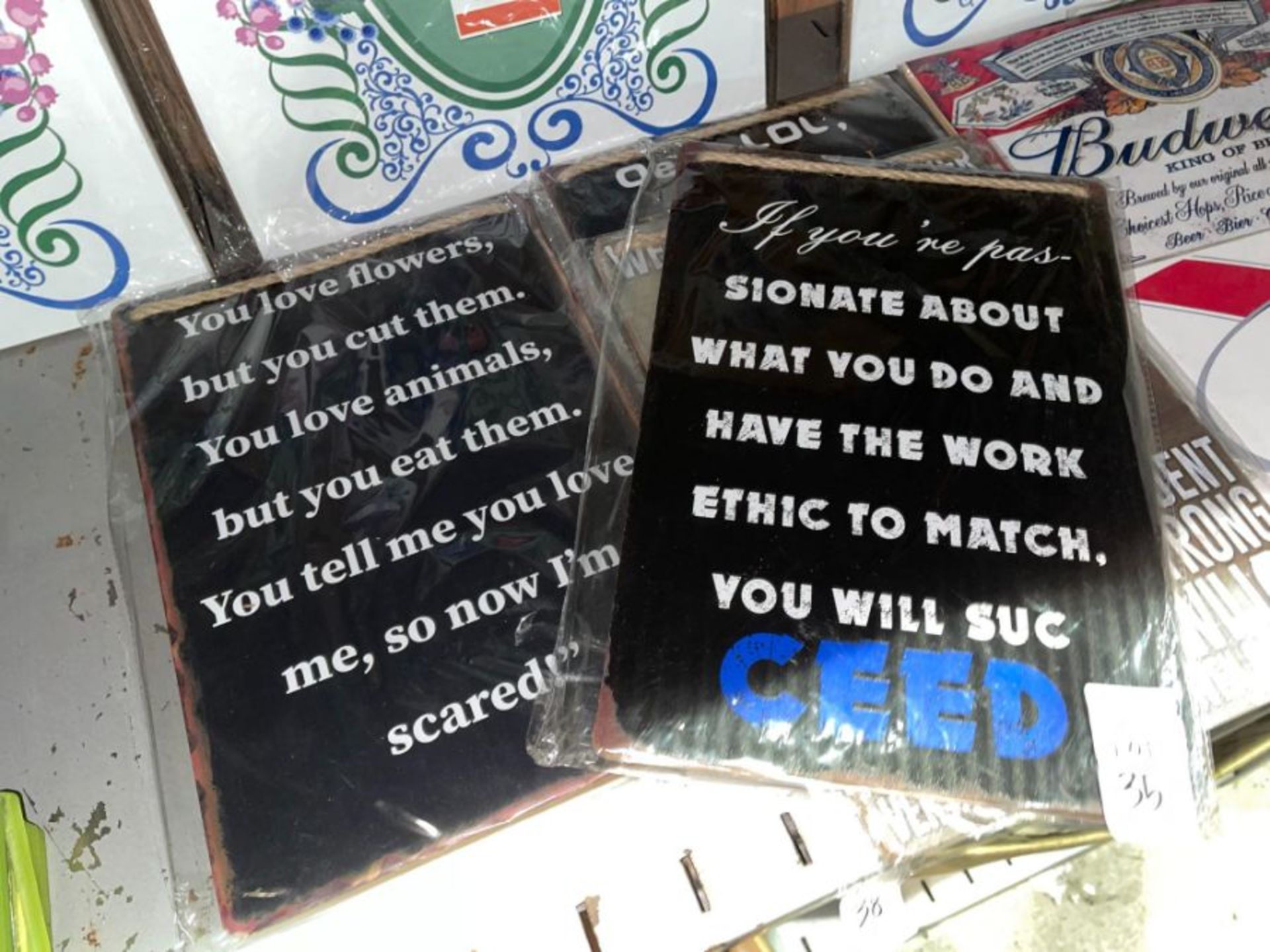 2X WOODEN PLAQUES (YOU LOVE FLOWERS & SUCCEED)