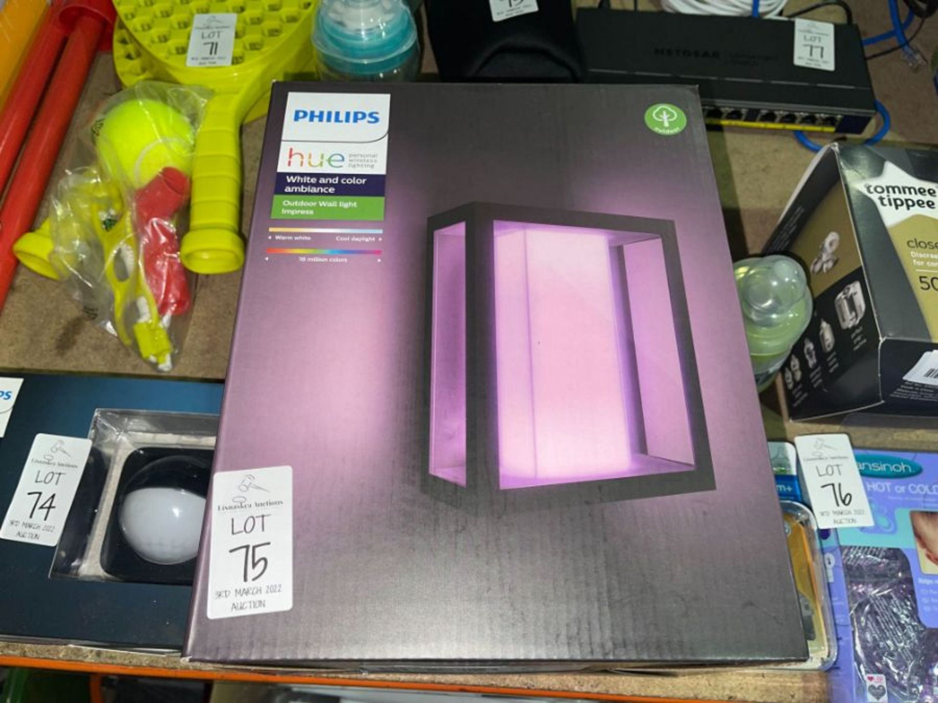 PHILIPS HUE WHITE & AMBIANCE OUTDOOR WALL LIGHT - IMPRESS