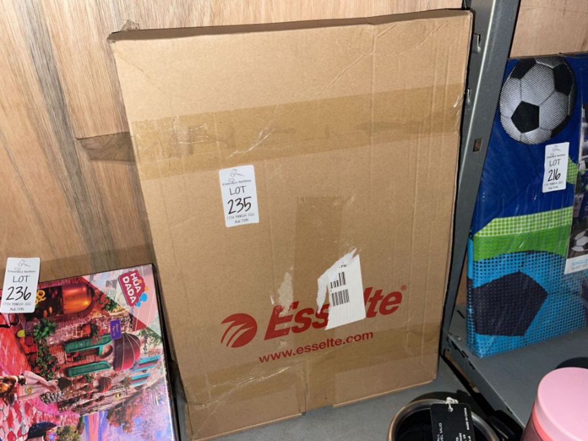 BOX OF ESSELTE BLUE SUSPENSION FILES