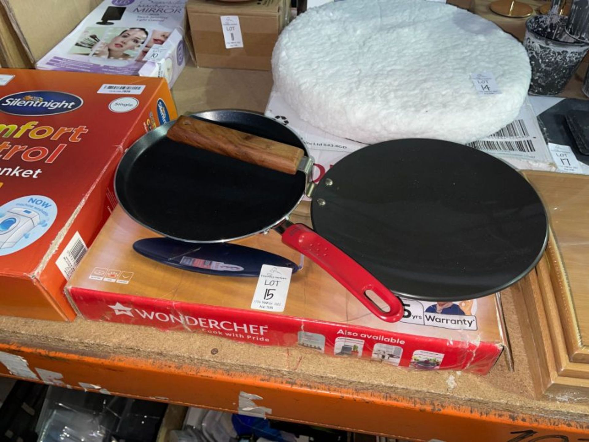 WONDERCHEF EBONY CURVED FRYING PAN & COLOUR WORKS CREPE PAN