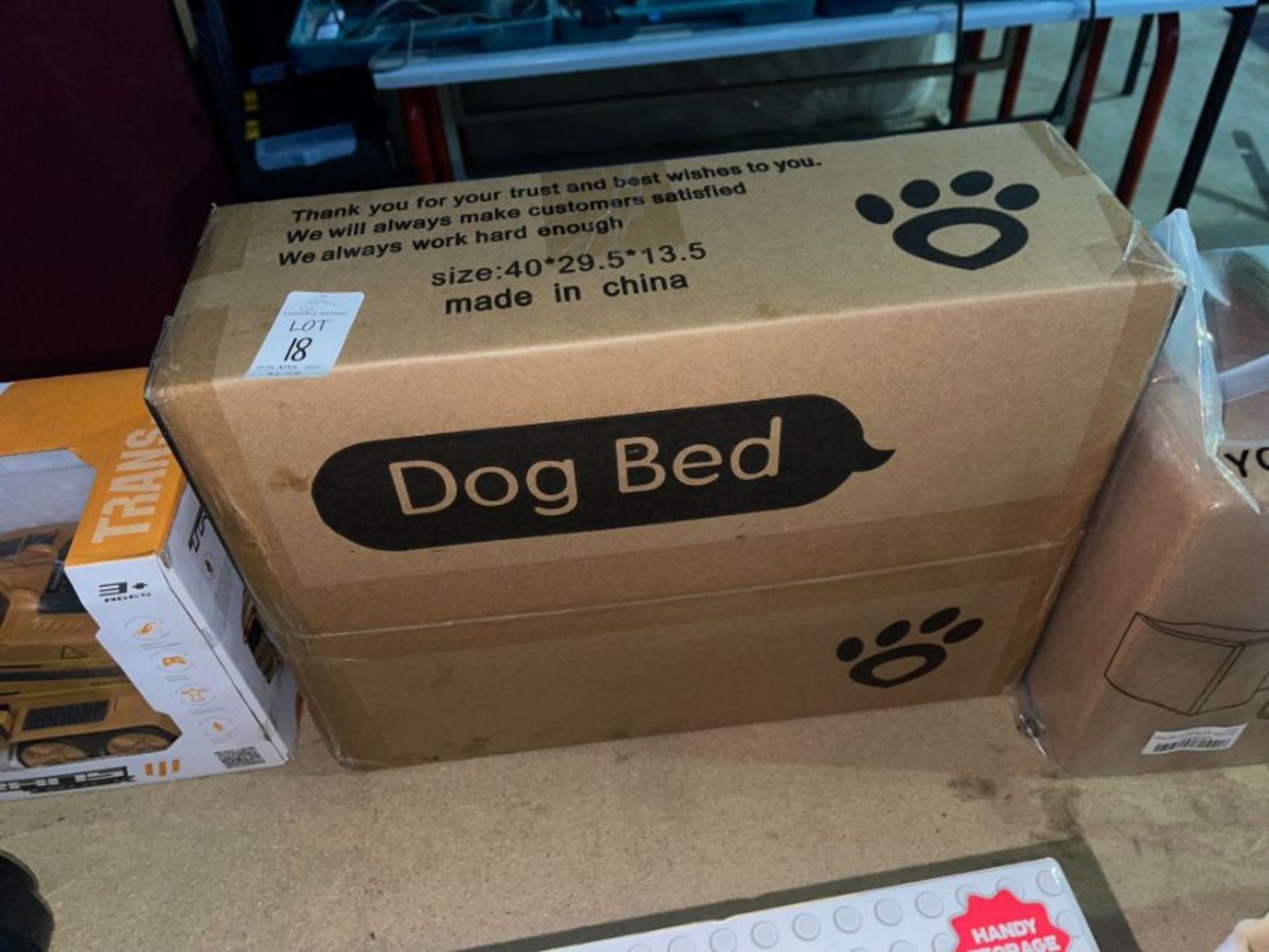 WASHABLE DOG BED (NEW)