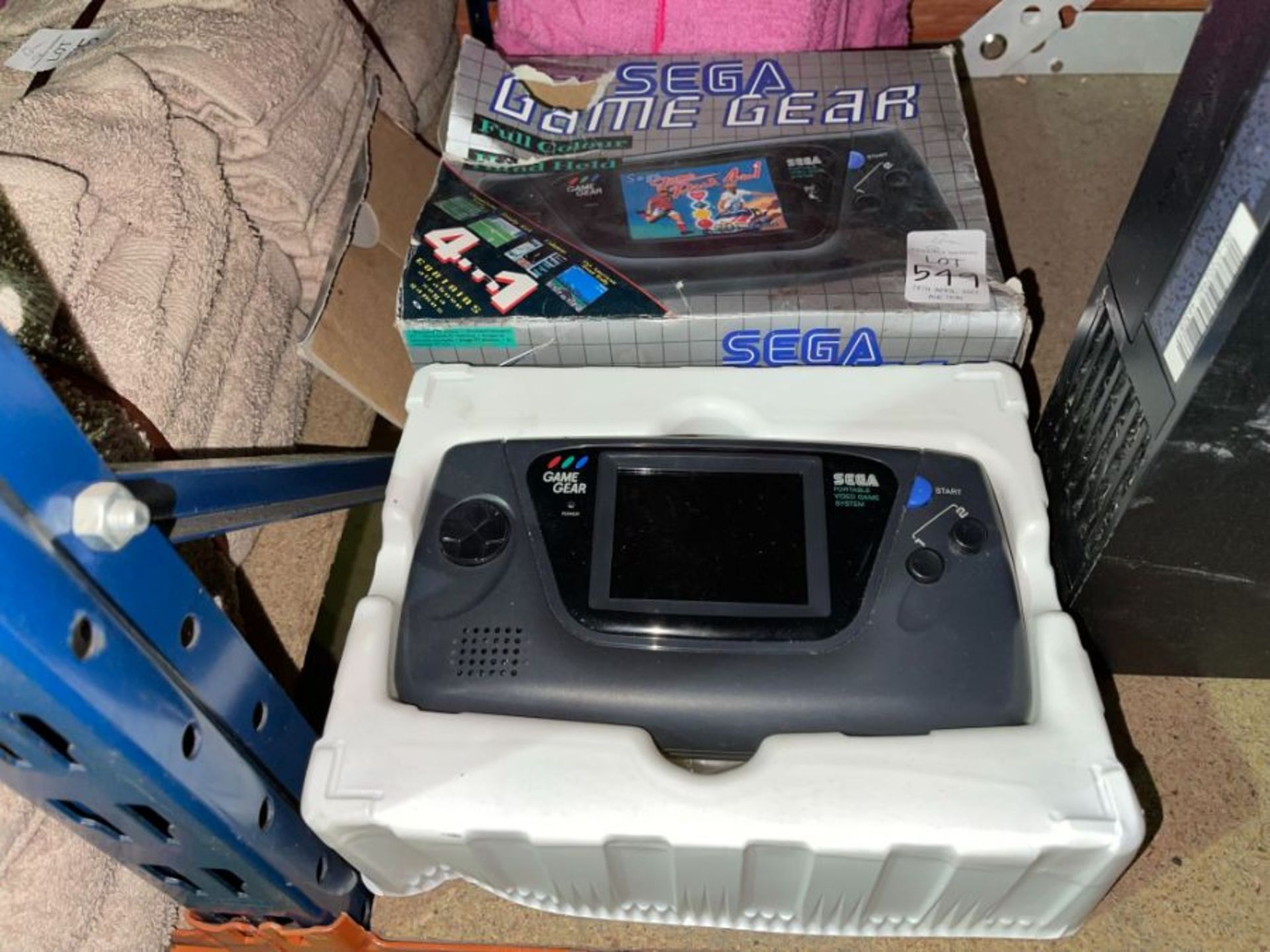 SEGA GAME GEAR CONSOLE IN BOX