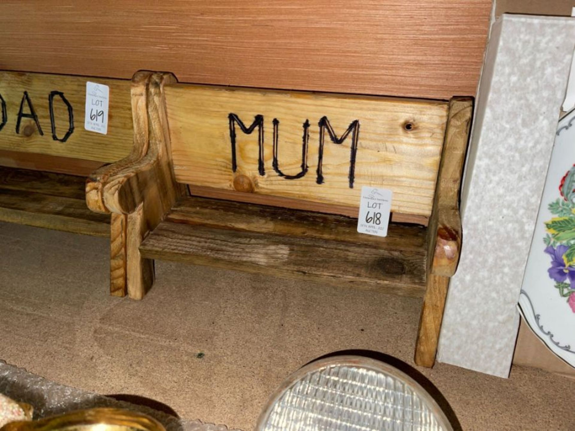 MINI MUM BENCH