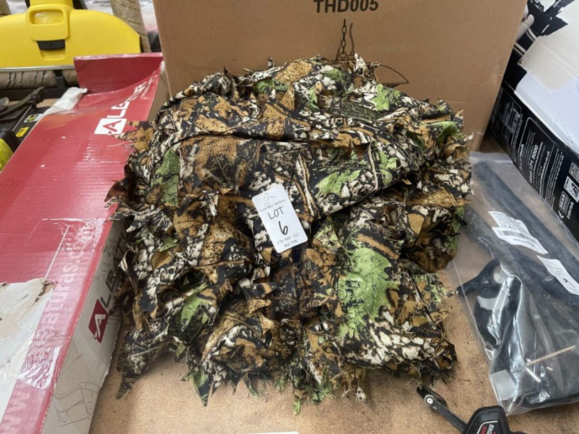 CAMOUFLAGE GHILLIE SUIT