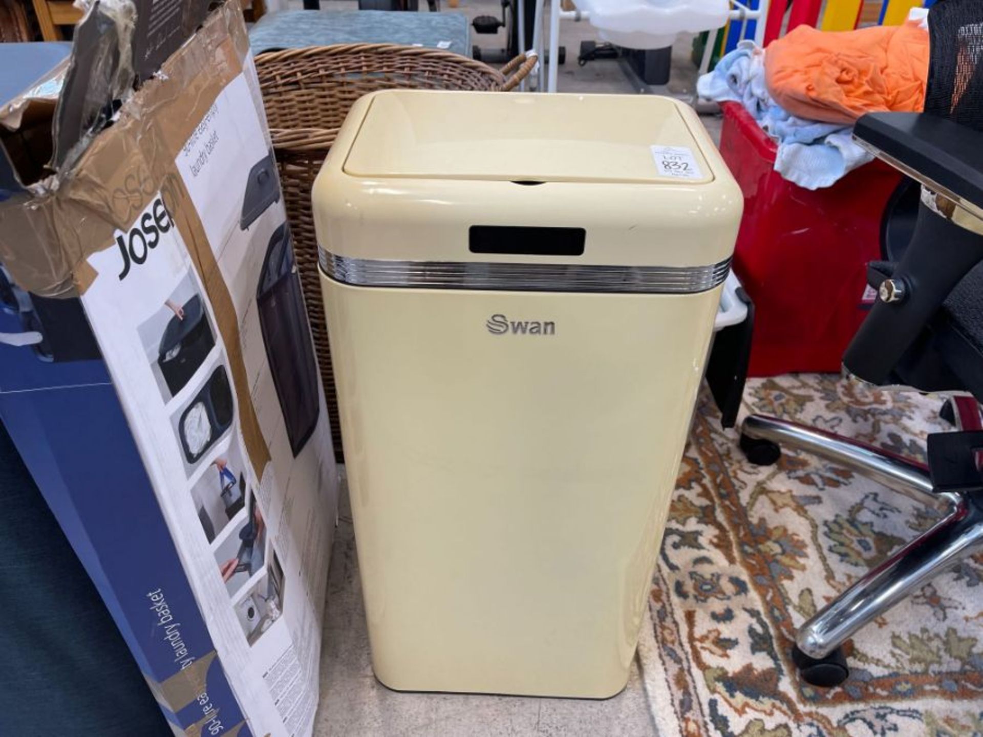 SWAN SENSOR BIN