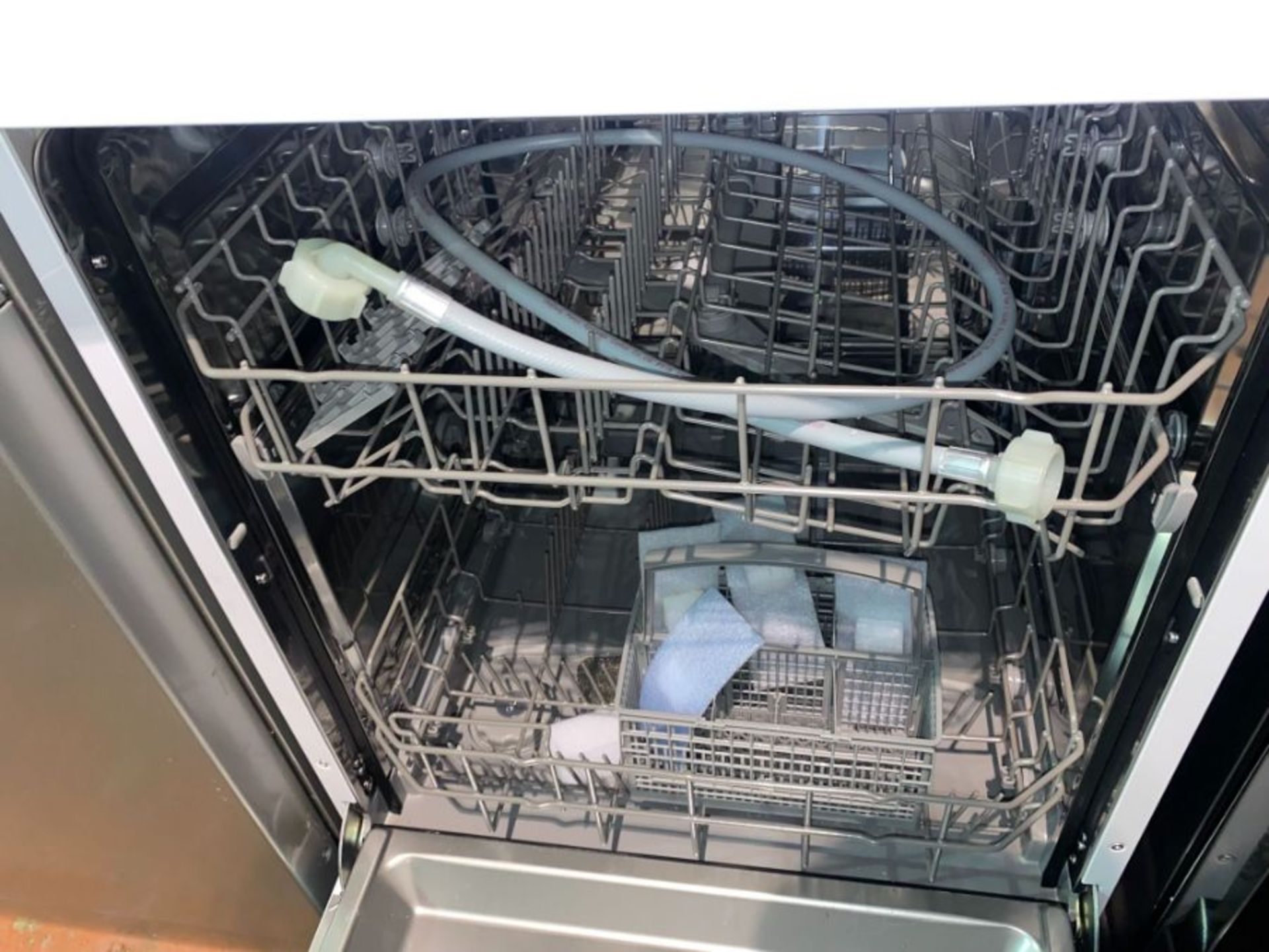 ESSENTIALS DISHWASHER - CDW60W20 (WHITE) - Image 3 of 4