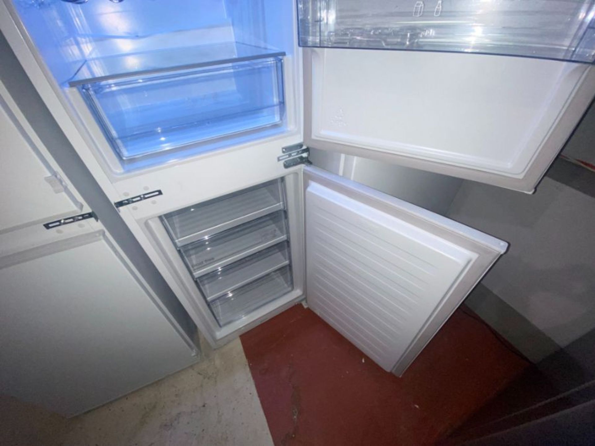 KENWOOD INTEGRATED FROST FREE FRIDGE FREEZER - KIFF5020 (OPENS TO THE RIGHT) - Image 4 of 5