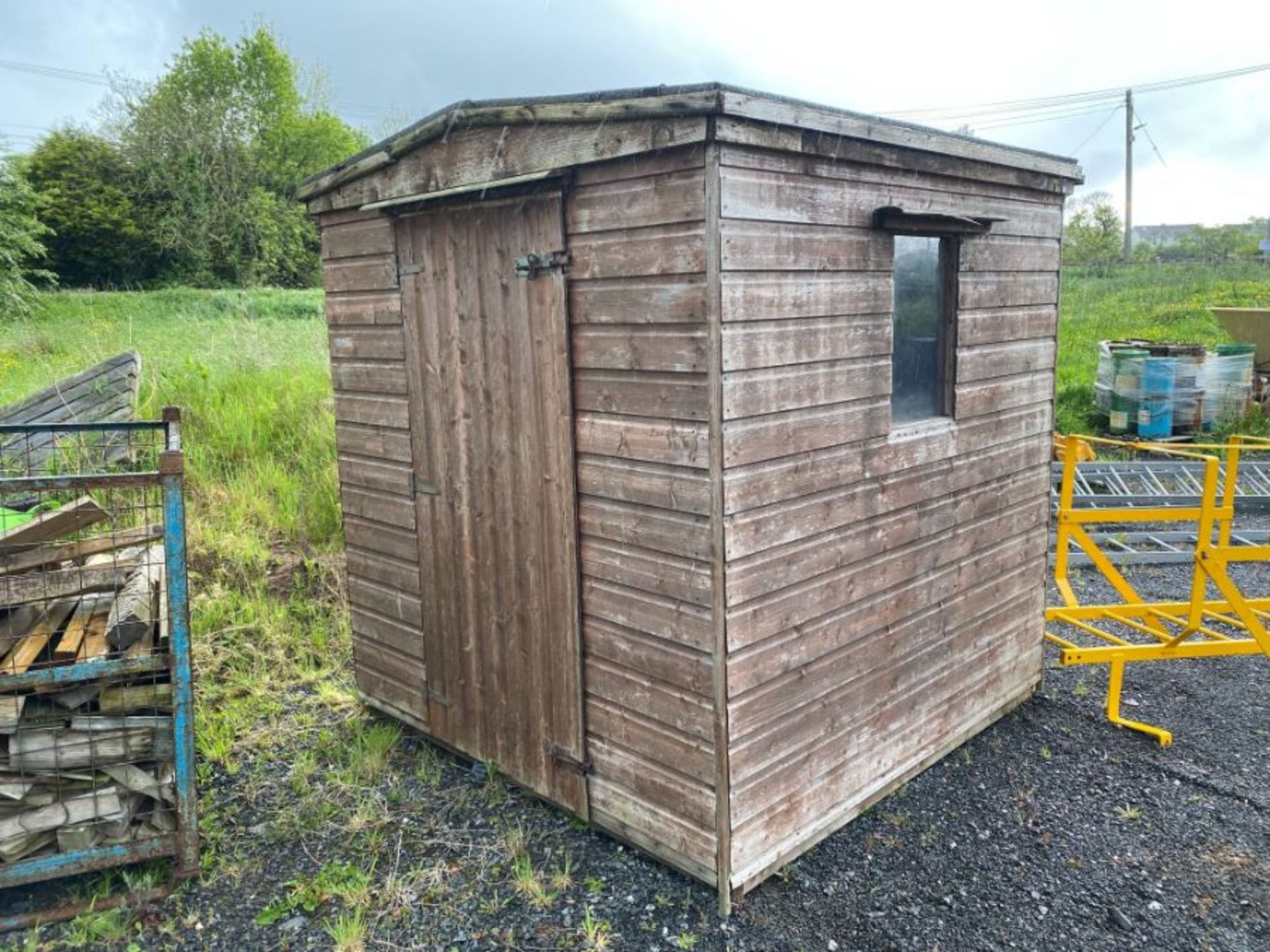 6FT X 6FT GARDEN SHED W/ WINDOW