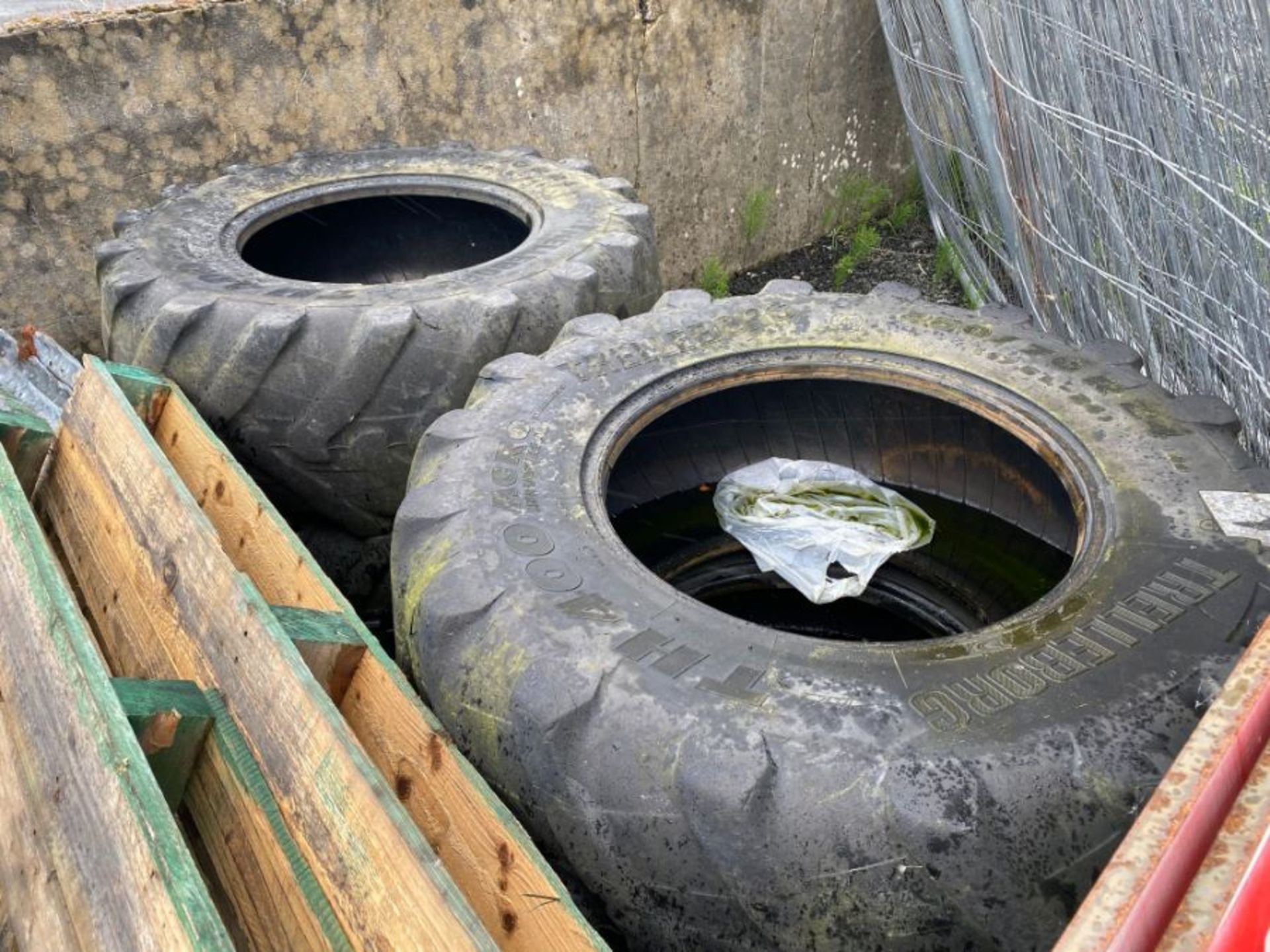 4X TRELLEBORG TH400 AGRO INDUSTRIAL TYRES (NO HAMMER VAT ON THIS LOT)