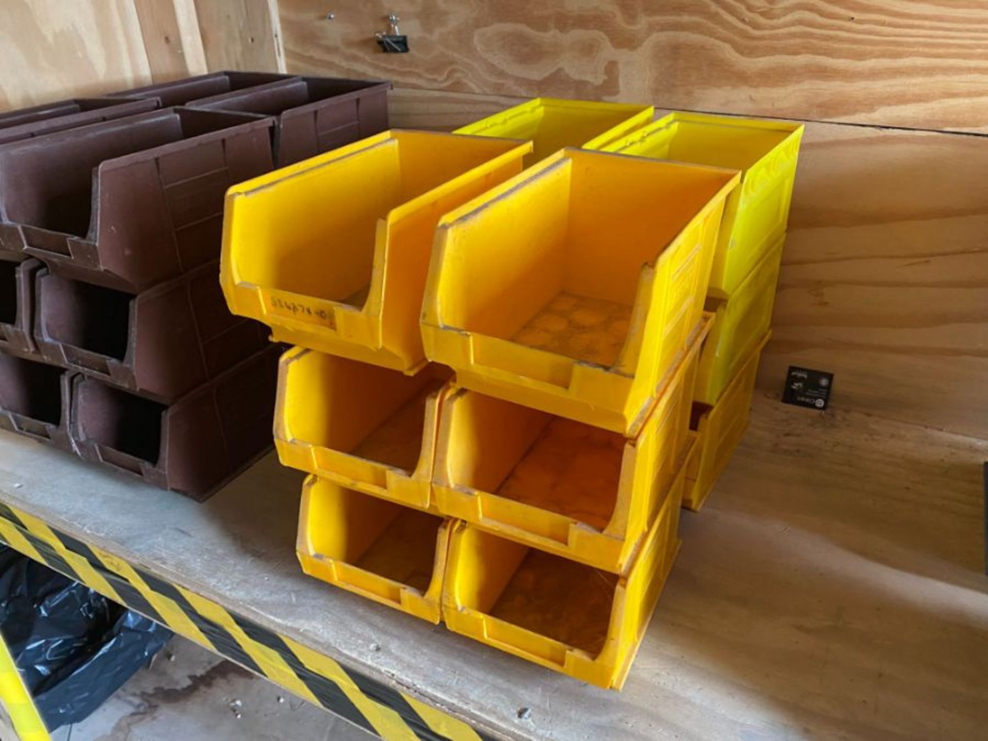 12X YELLOW BARTON STACKABLE STORAGE TUBS - Image 2 of 2
