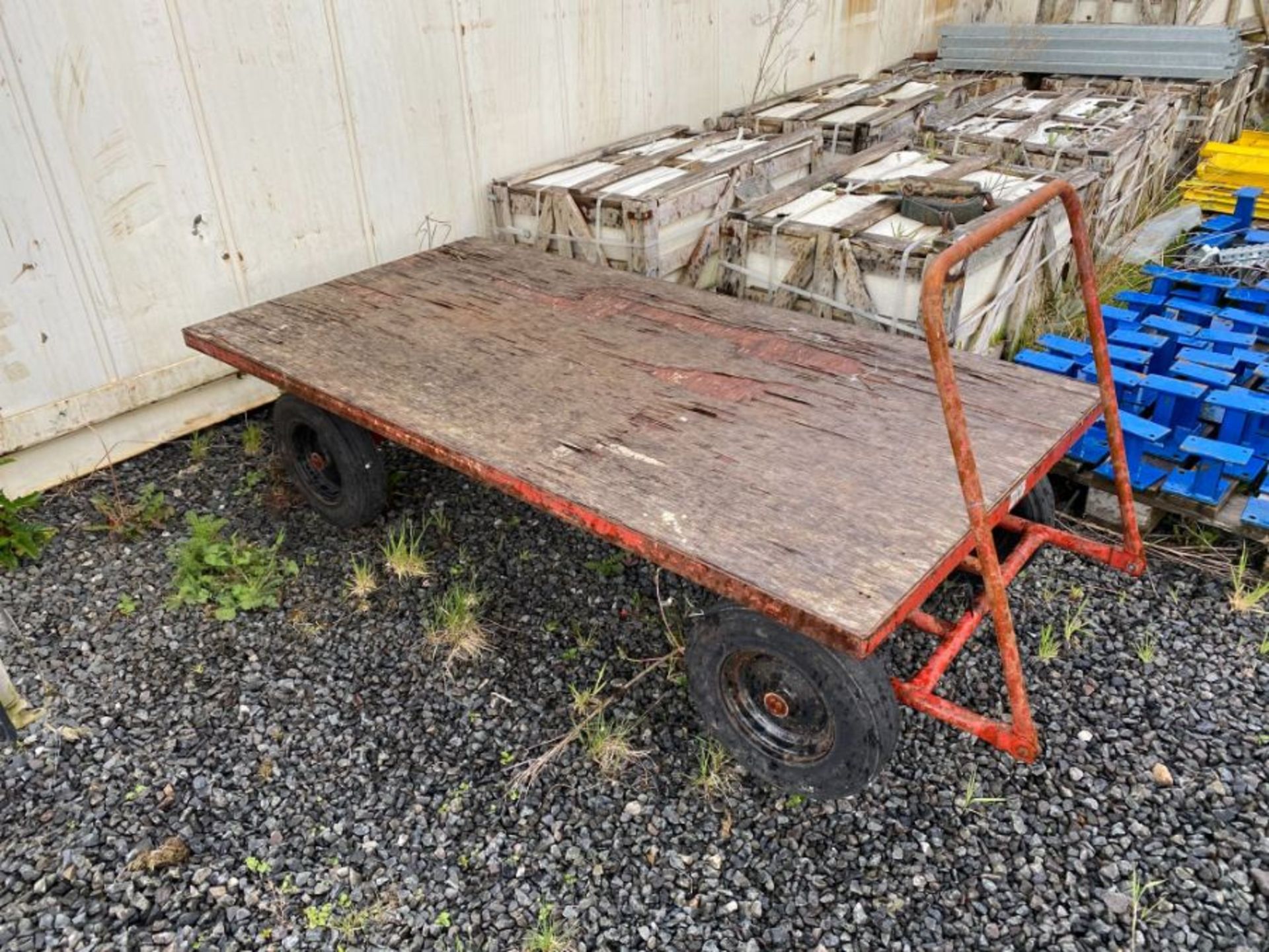 RED 4-WHEELED PLATFORM TROLLEY (79" X 40") - Image 4 of 4