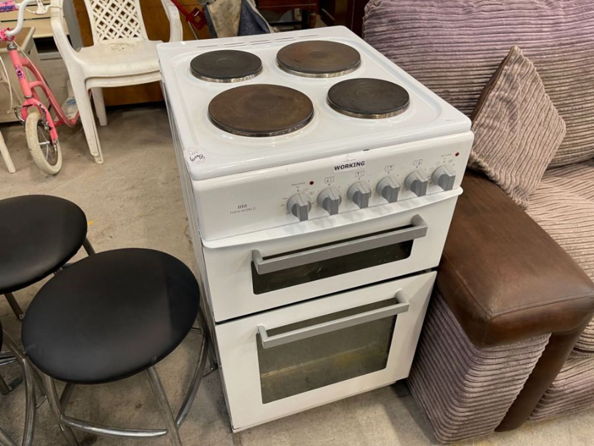 NEW WORLD ELECTRIC COOKER (WORKING0