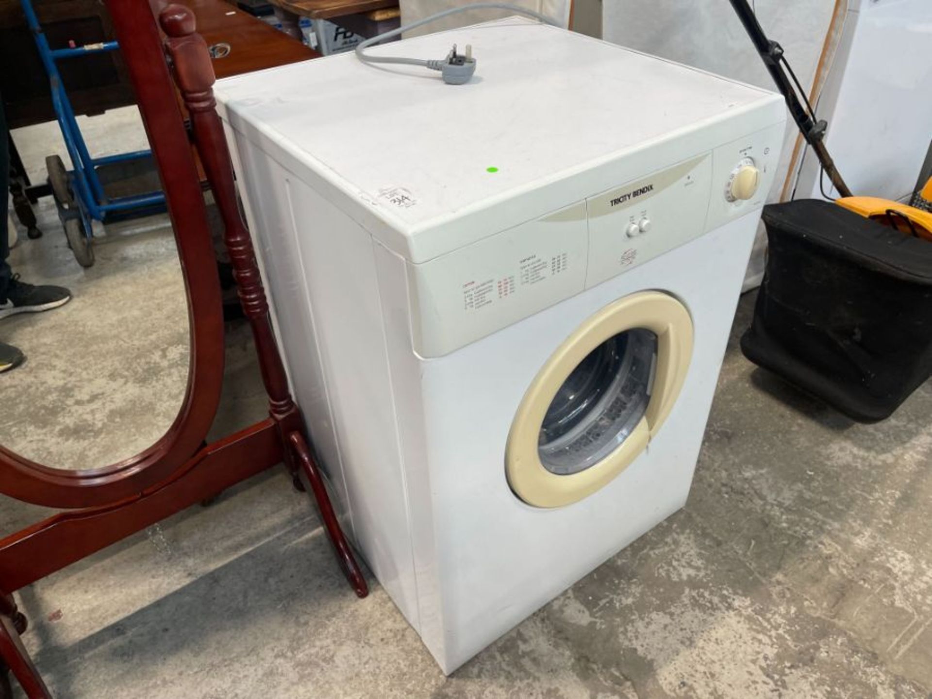 TRICITY BENDIX TM 220W TUMBLE DRYER