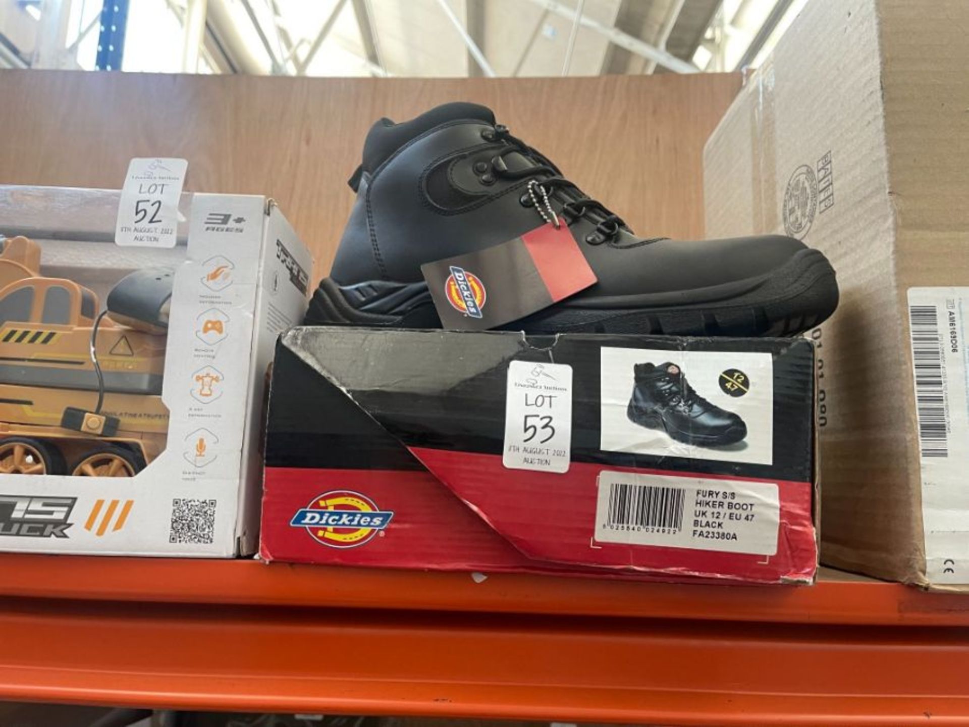 PAIR OF DICKIES FURY S/S HIKER WORK BOOTS (SIZE 12) (NEW)