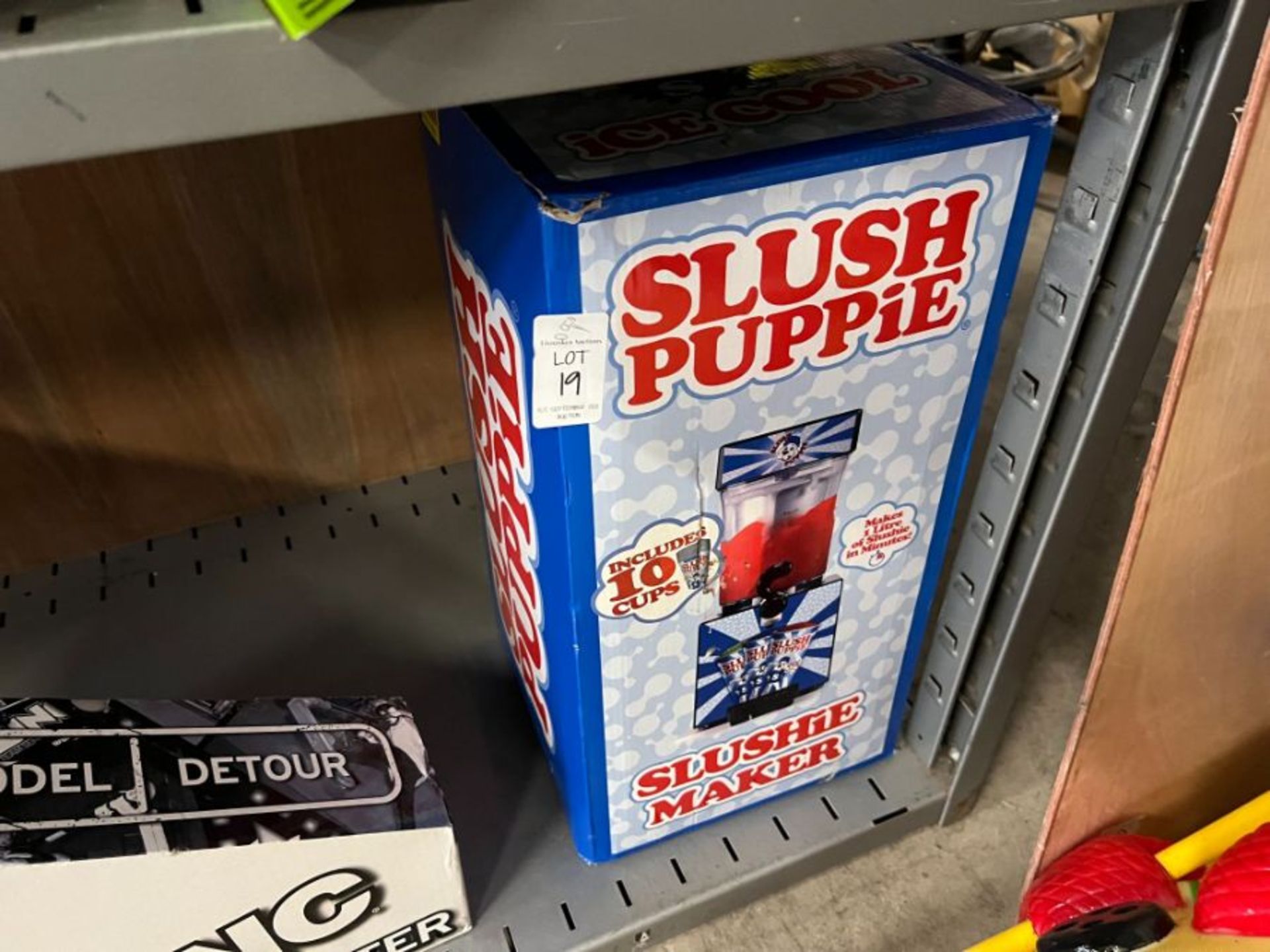 SLUSH PUPPIE SLUSHIE MAKER