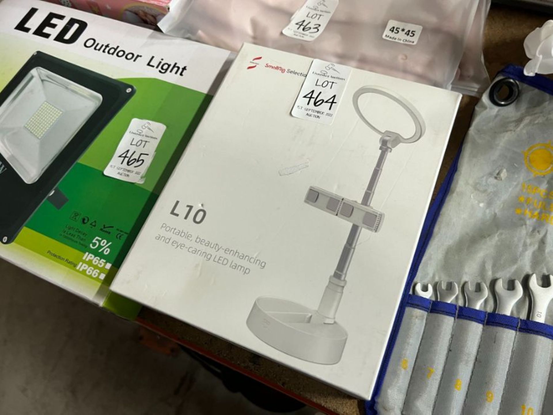 L10 PORTABLE BEAUTY LED LAMP (NEW)