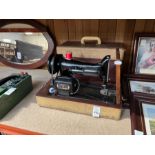 VINTAGE ELECTRIC SINGER SEWING MACHINE WITH CASE