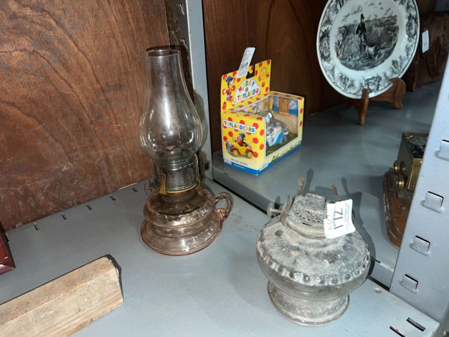 2X ASSORTED OIL LAMPS