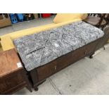 UPHOLSTERED WINDOW SEAT BENCH