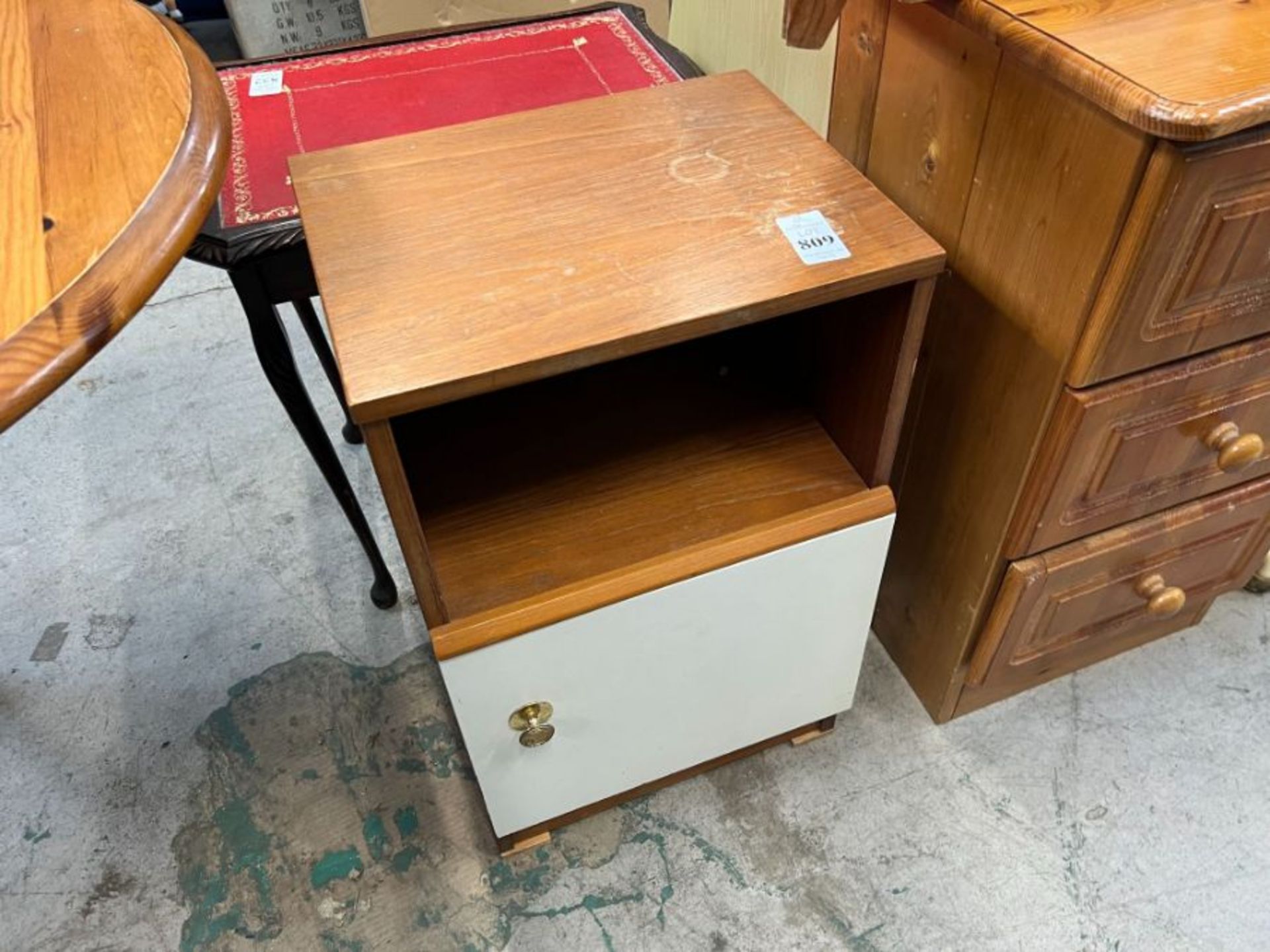 MAHOGANY BEDSIDE CABINET