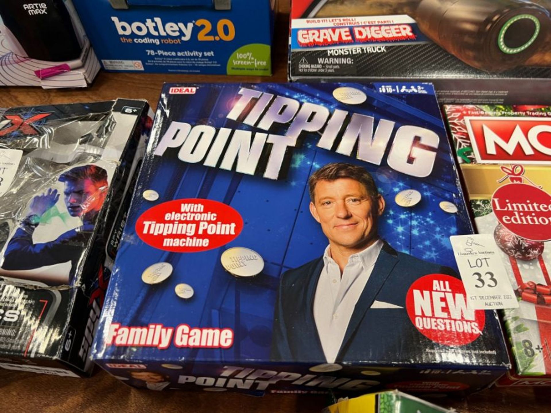TIPPING POINT BOARD GAME