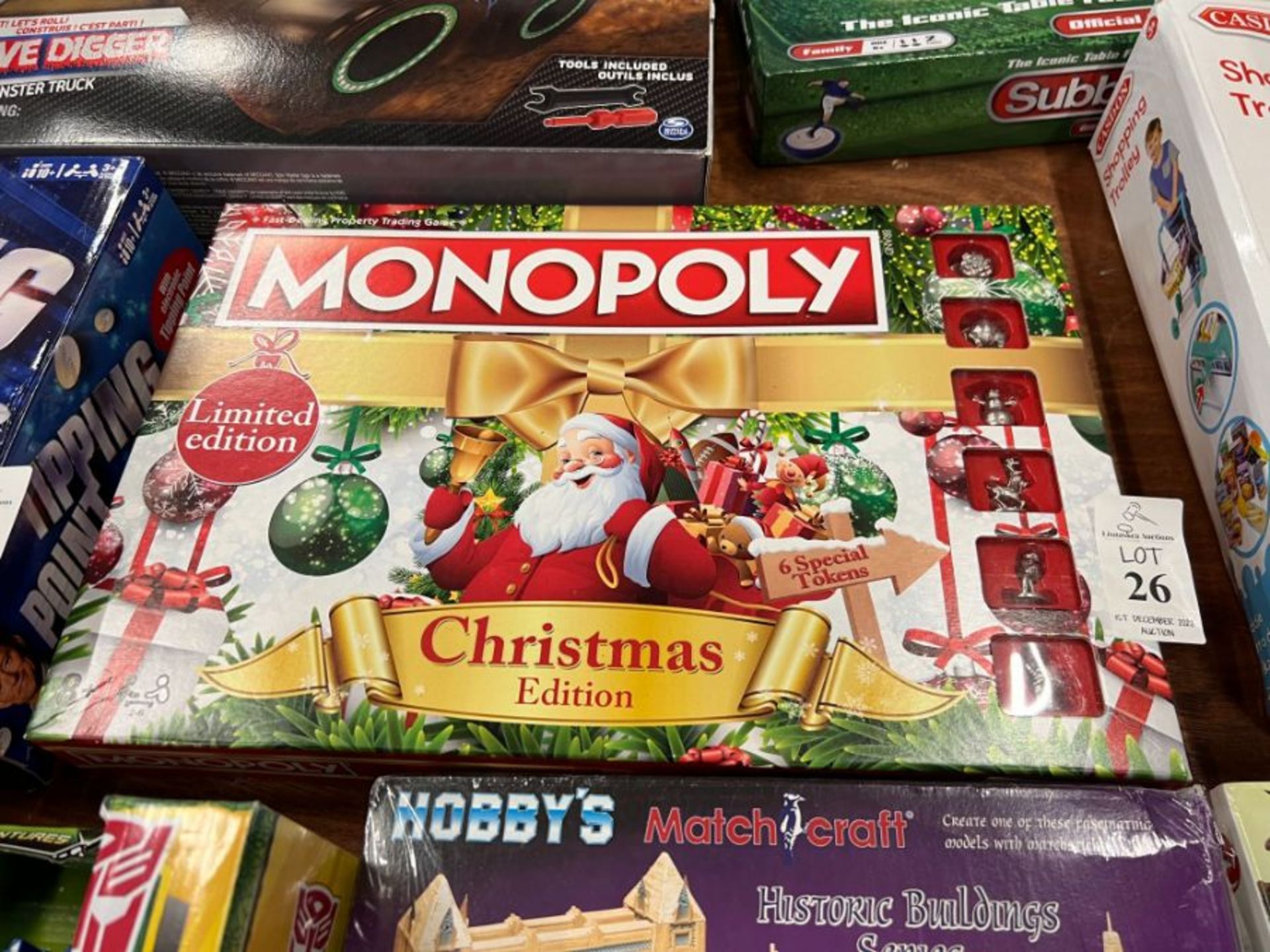 MONOPOLY CHRISTMAS EDITION BOARD GAME