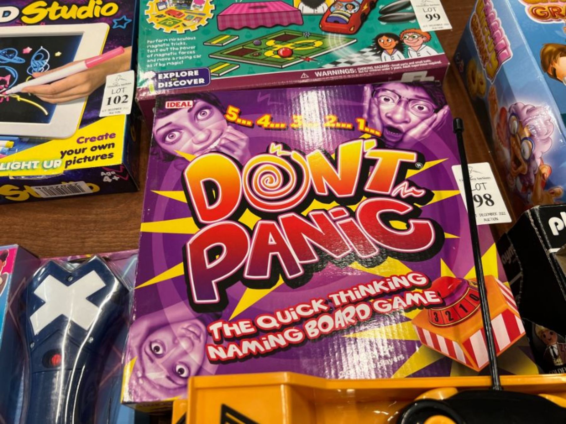 DONT PANIC! BOARD GAME