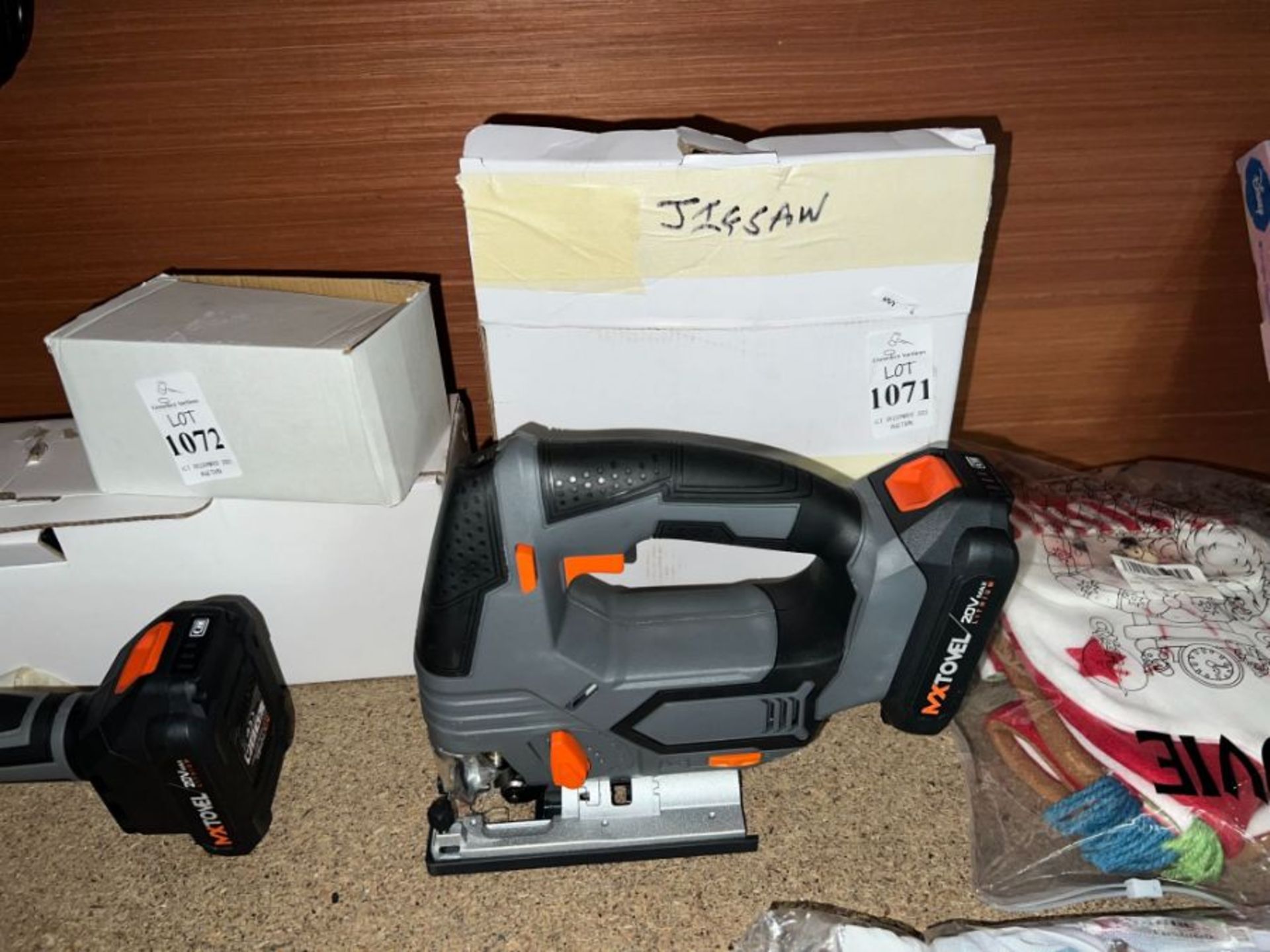 MXTOVEL 20V JIGSAW WITH BATTERY AND CHARGER (NEW)