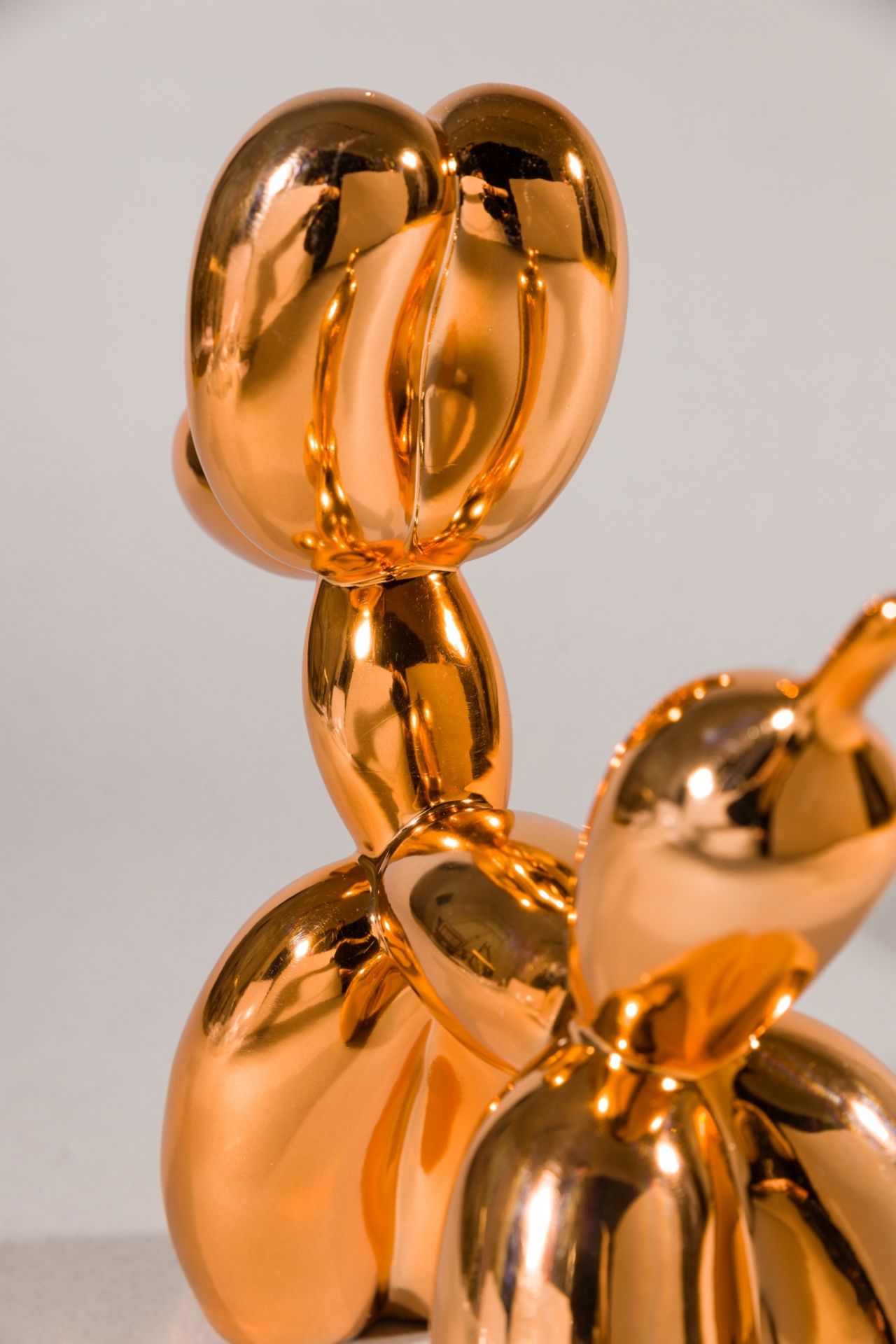 Editions Studio Balloon Dog (Orange) Cold Cast Resin Numbered: 172/999 11,8 x 11,8 x 4,7 - Image 3 of 9