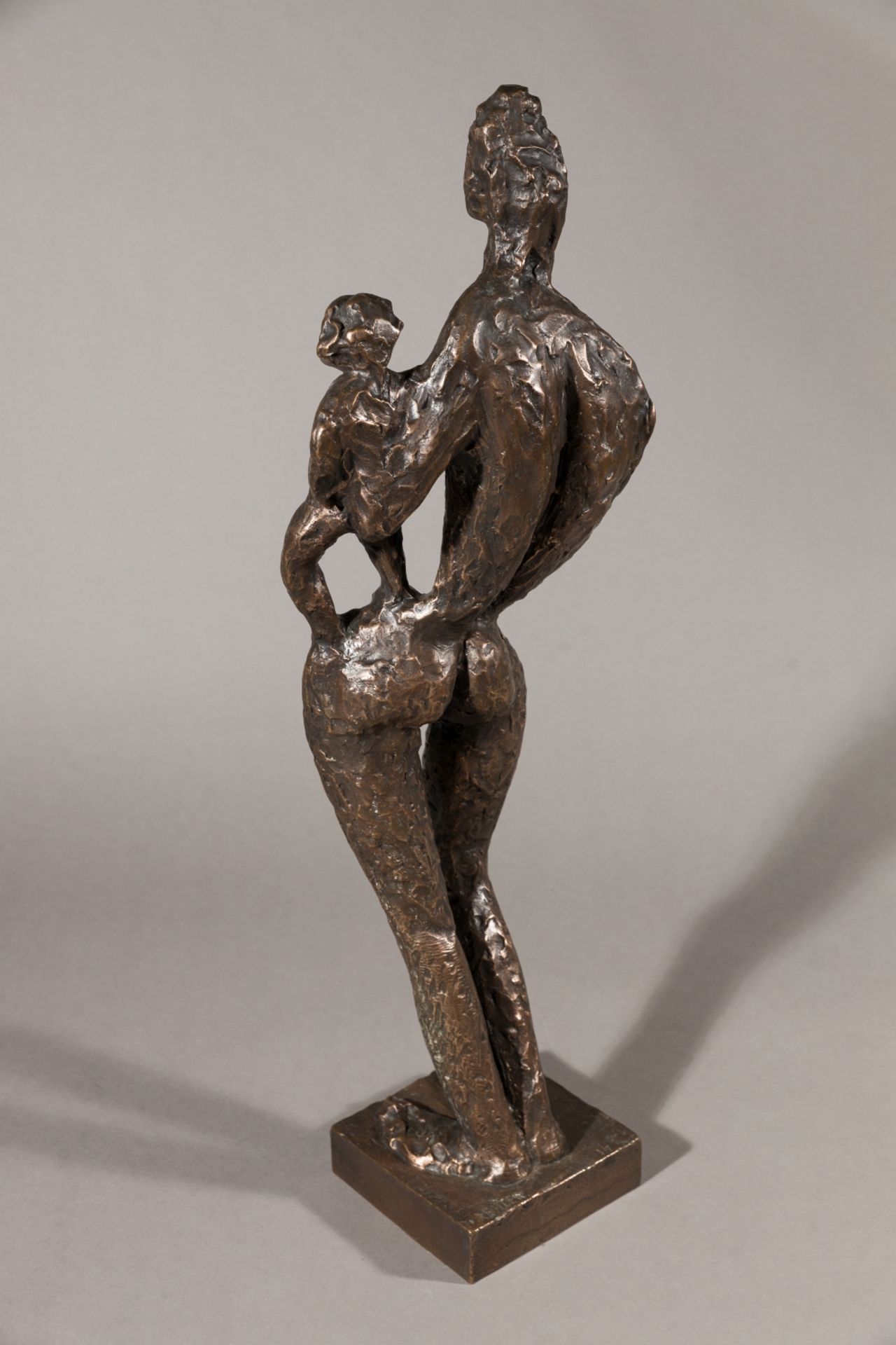 Reitter, Edmund (1904 - 2007) Mother and Child Bronze Casting Signed and numbered: 1/7 31,9 x 6,7 - Image 2 of 10