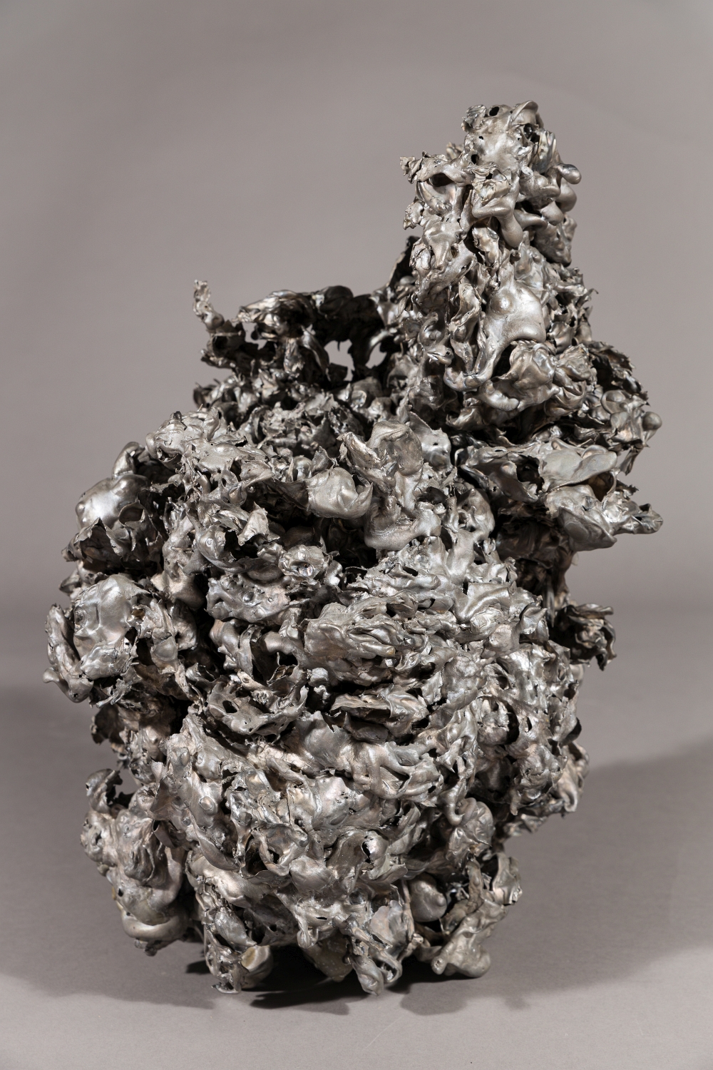 Gasteiger, Jakob(*1953)Untitled, 2001Aluminum castingc. 17 x 12 inThe coral-like sculpture is like - Image 2 of 9